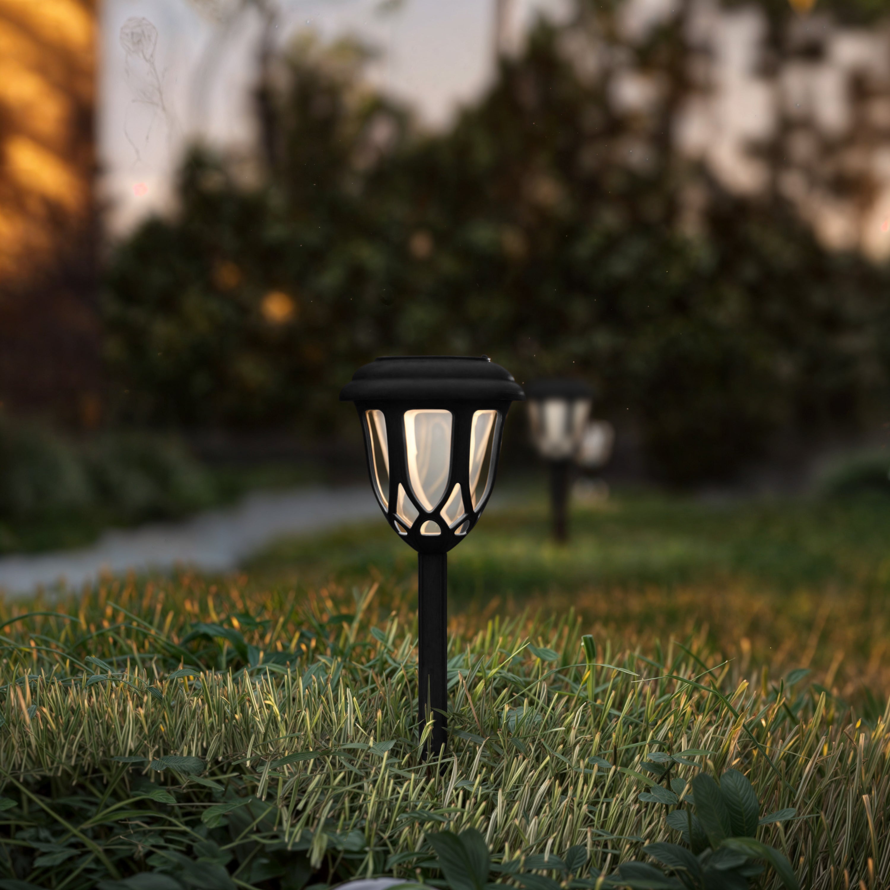 Hess 8 Pack Black Tulip Design LED Solar Lights Weather Resistant Outdoor Solar Powered Lights for Pathway, Garden, & Yard