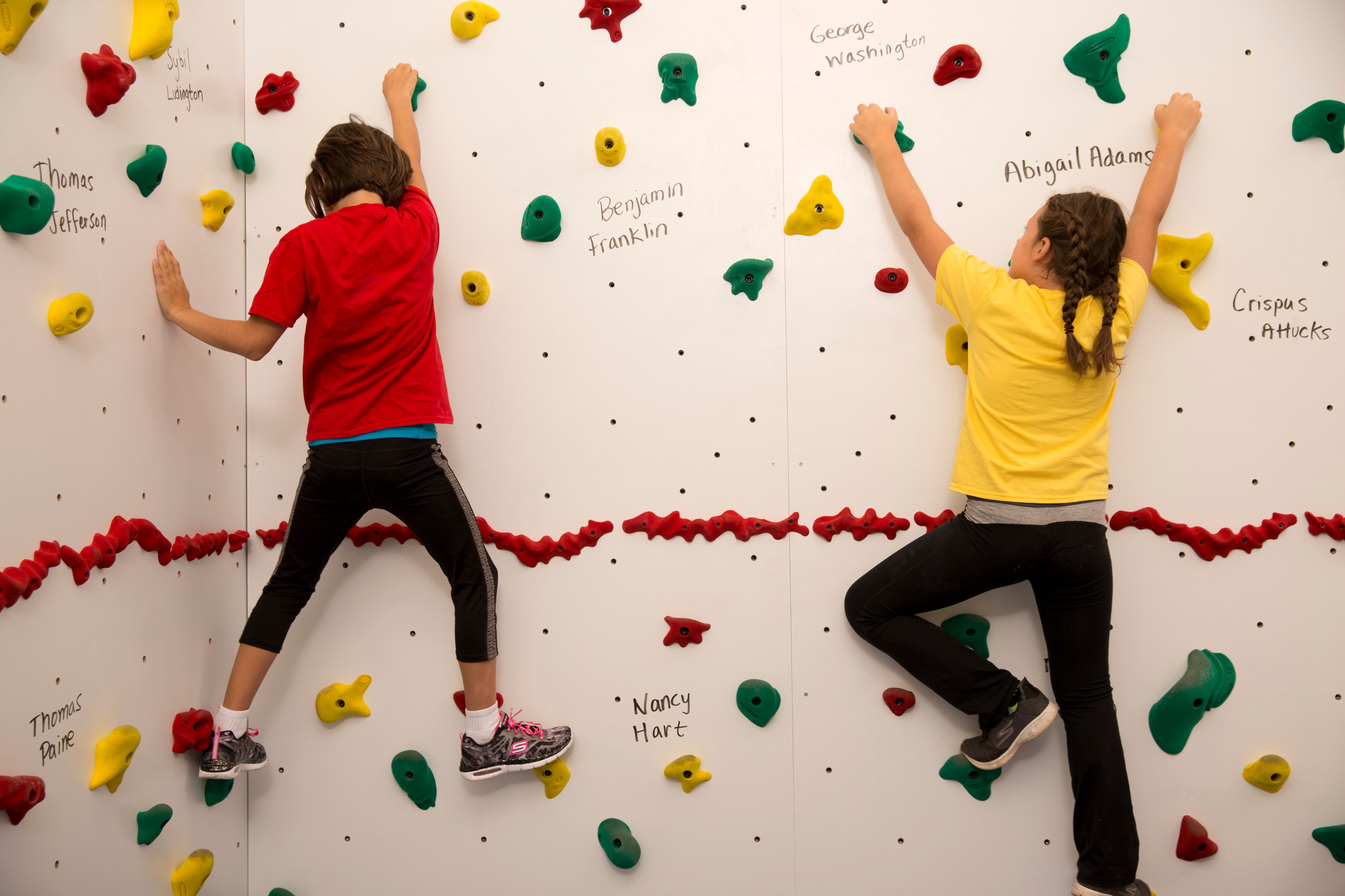 8' HIGH DISCOVERY DRY ERASE WALLS - 10'H x 4'L - Package with 3"W Mats