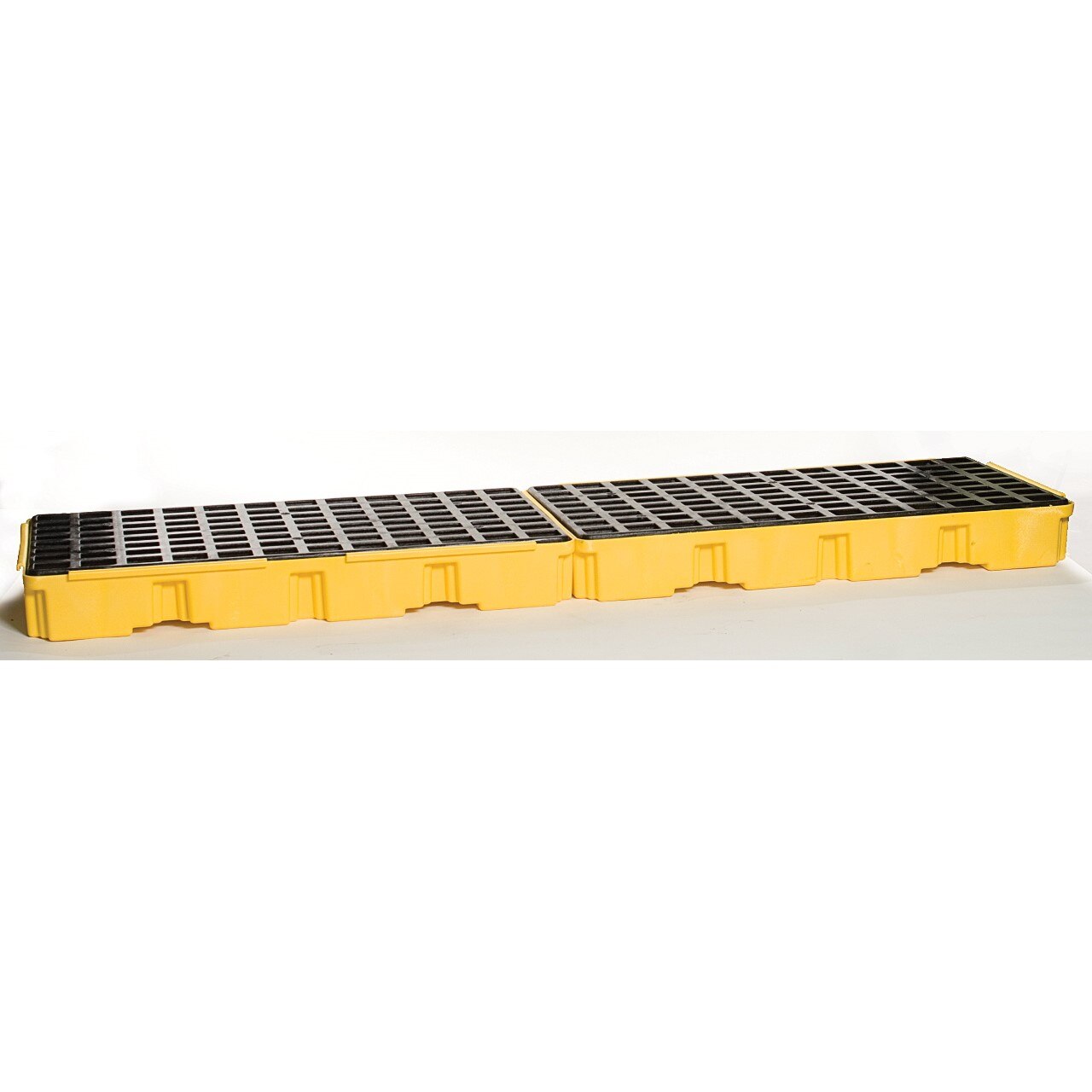 HAZ-MAT PRODUCTS SPILL PLATFORMS AND PALLETS, 4 Drum InLine Containment Platform