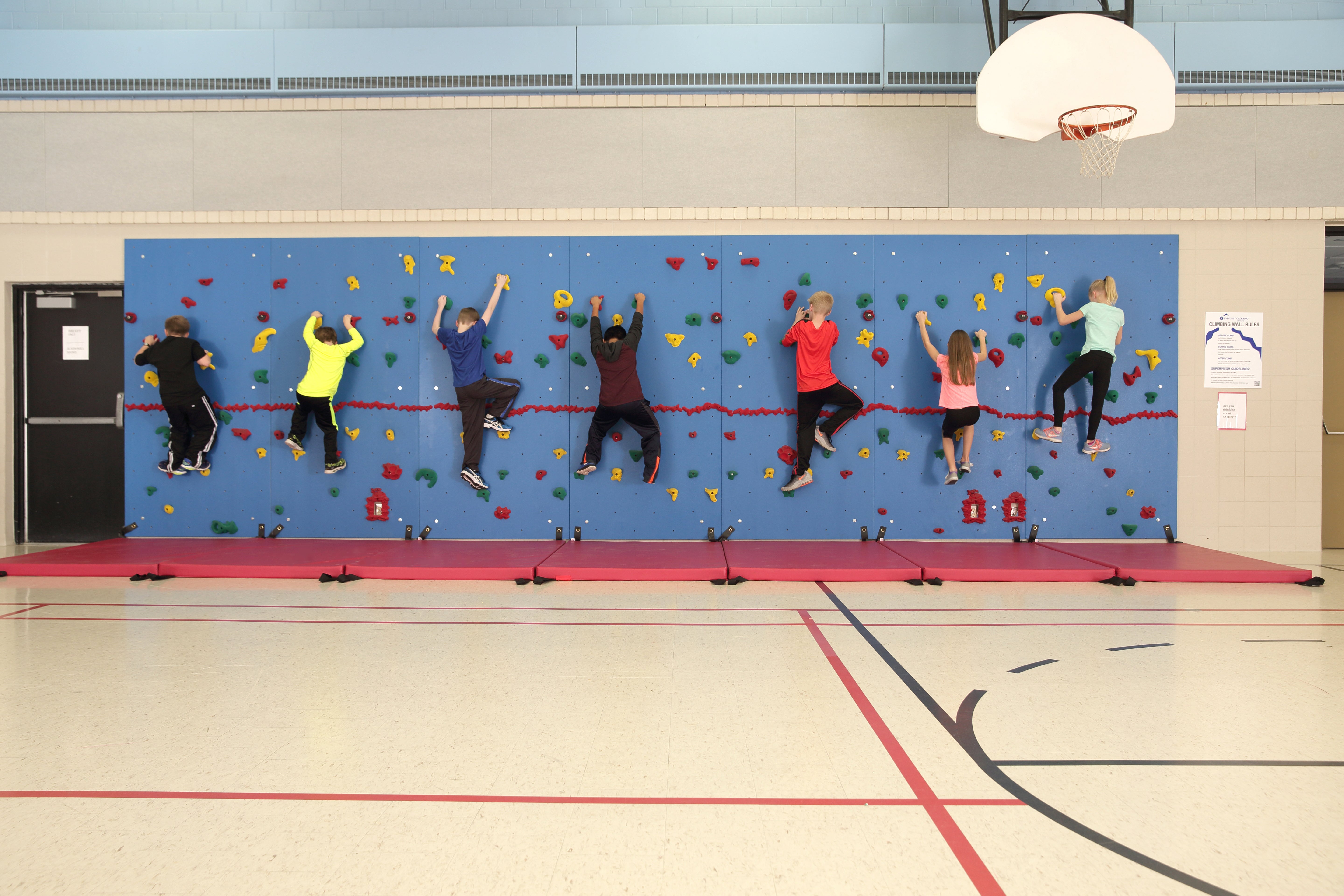10' H CHROMA WALLS - 10'H x 4'L - Package with 2"W Mats