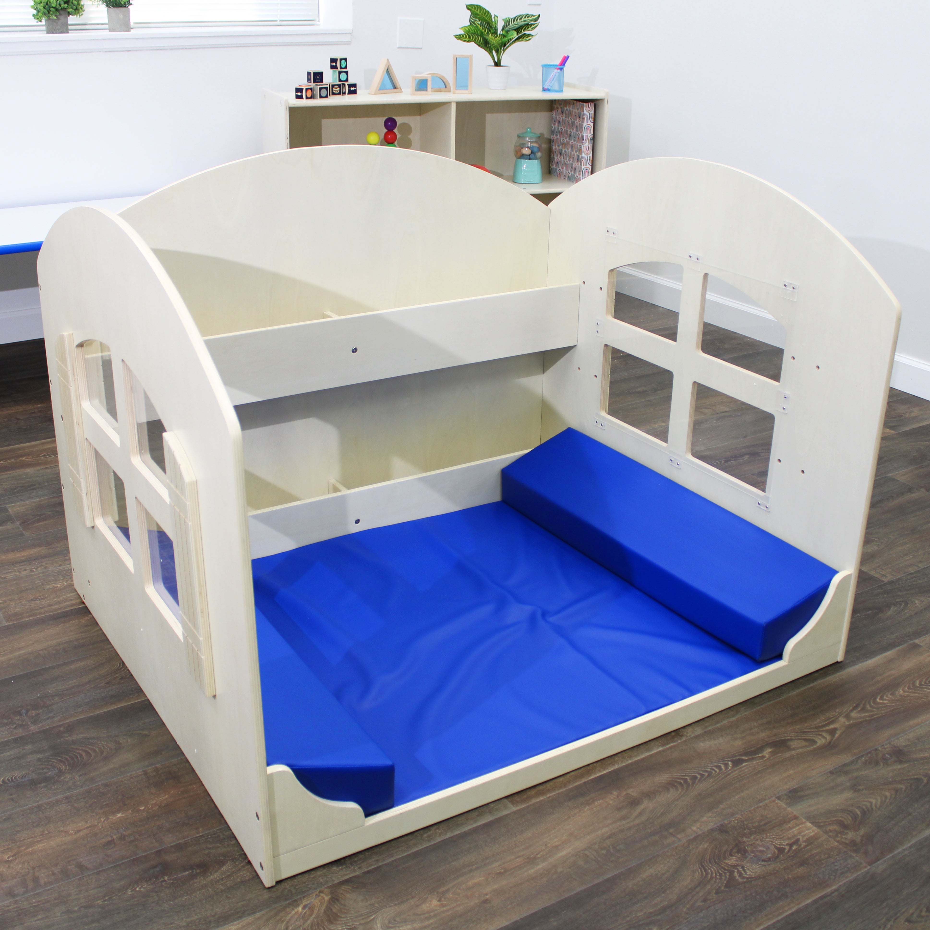 Reading Nook with Book Shelves - RTA