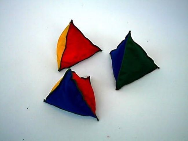 Beanbags - Pyramid - 4"