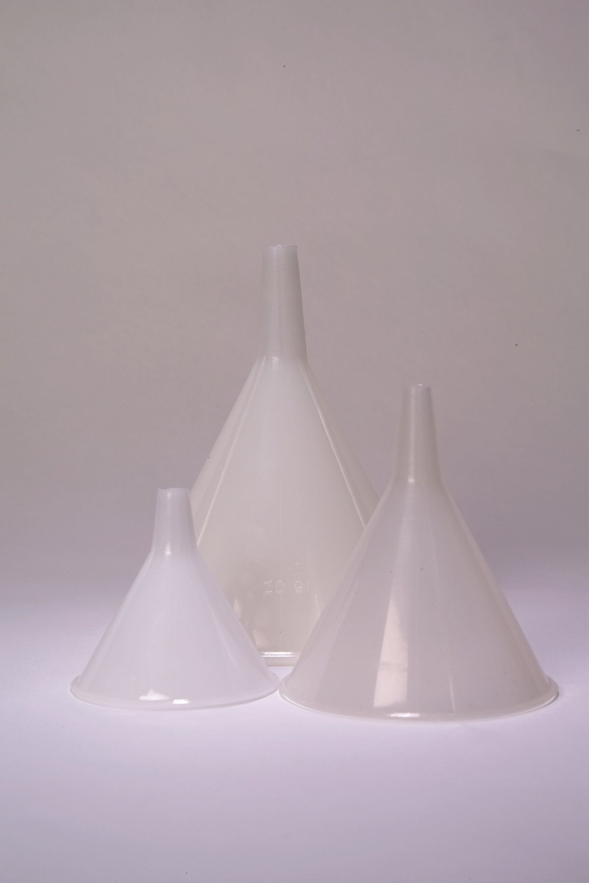 United Scientific® Funnels, Short Stem, Plastic, 65mm, comes with 12