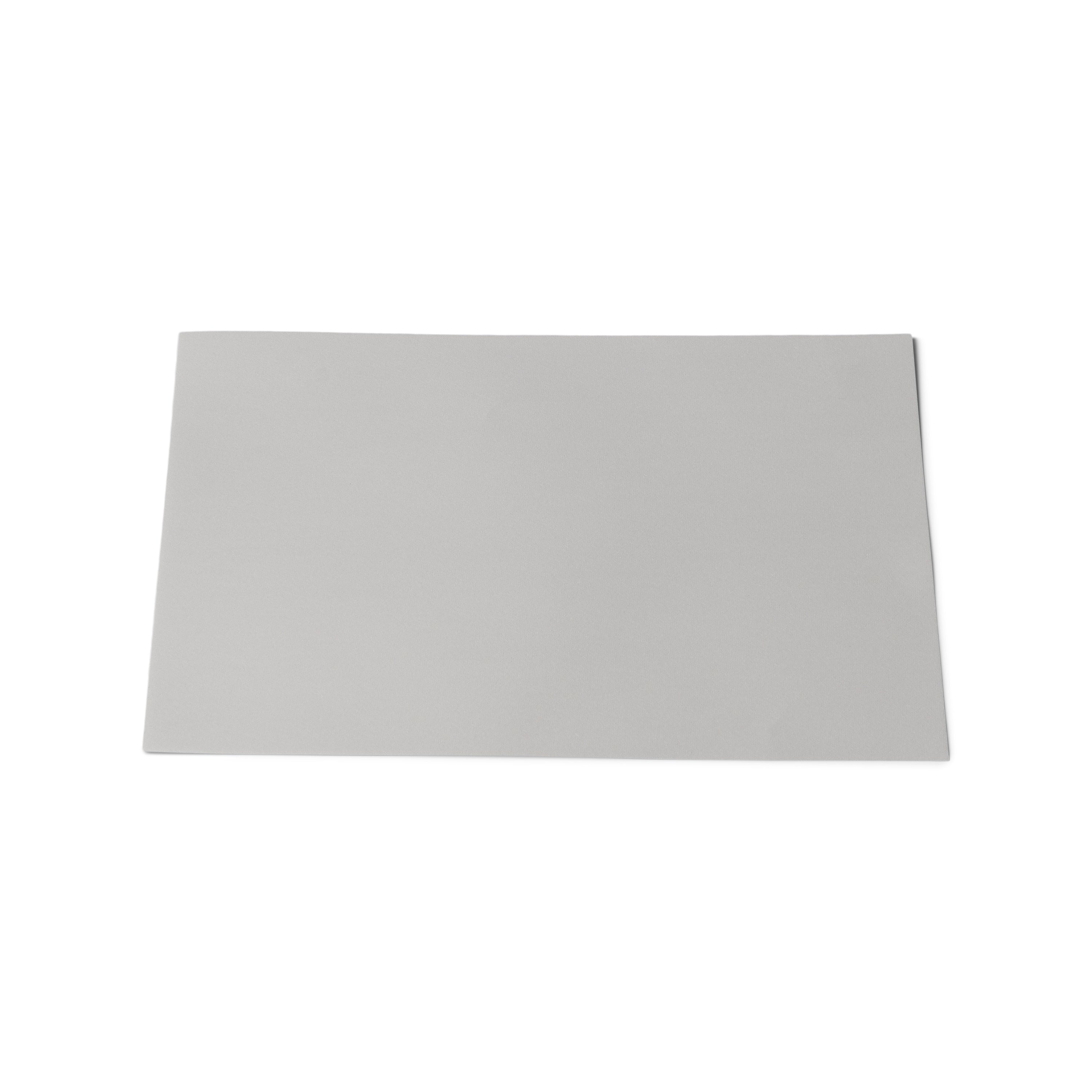 United Scientific® Filter Paper, Rectangular, Grade 1, 18" X 22", comes with 100