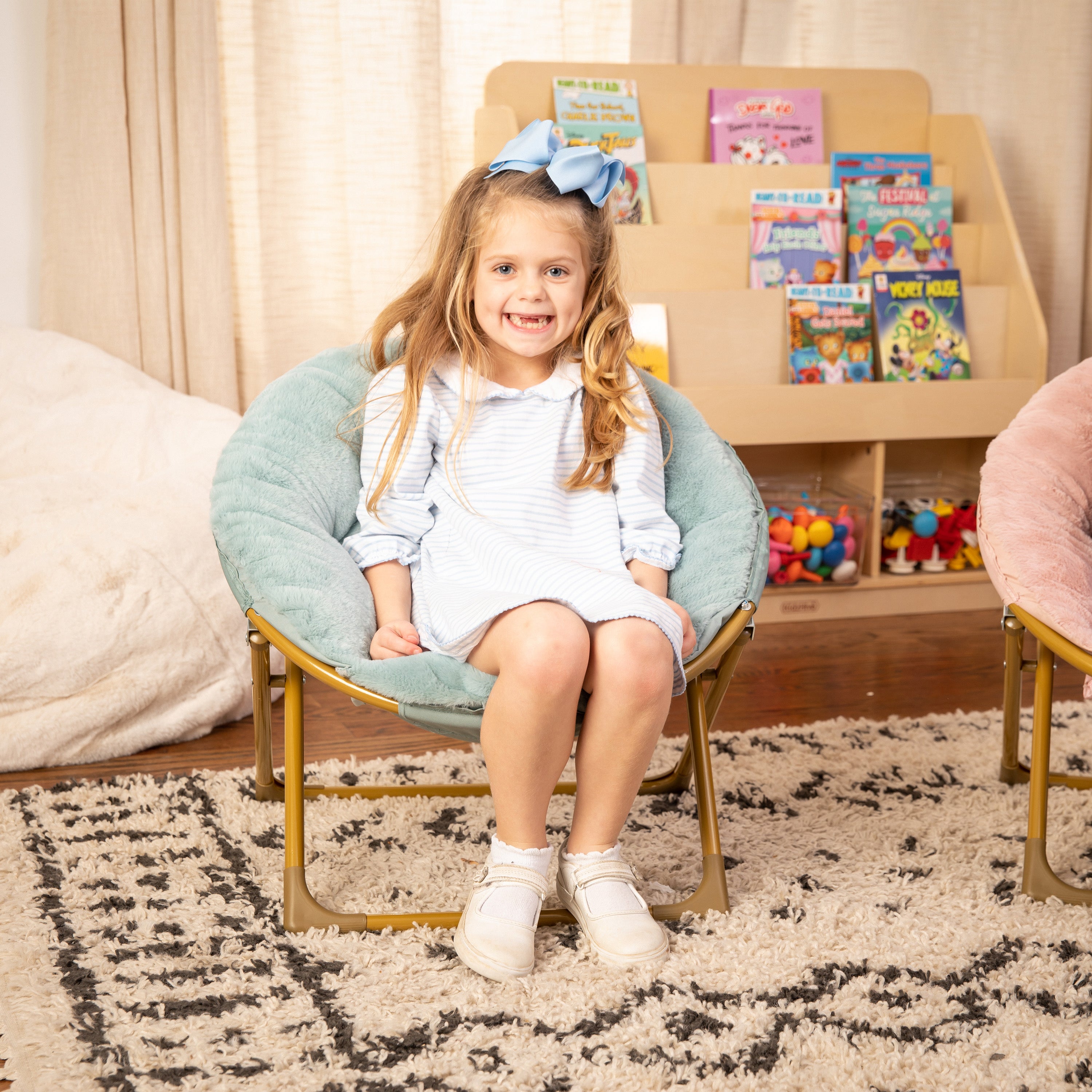 Gwen 23" Kids Cozy Mini Folding Saucer Chair, Faux Fur Moon Chair for Toddlers and Bedroom, Dusty Aqua/Soft Gold