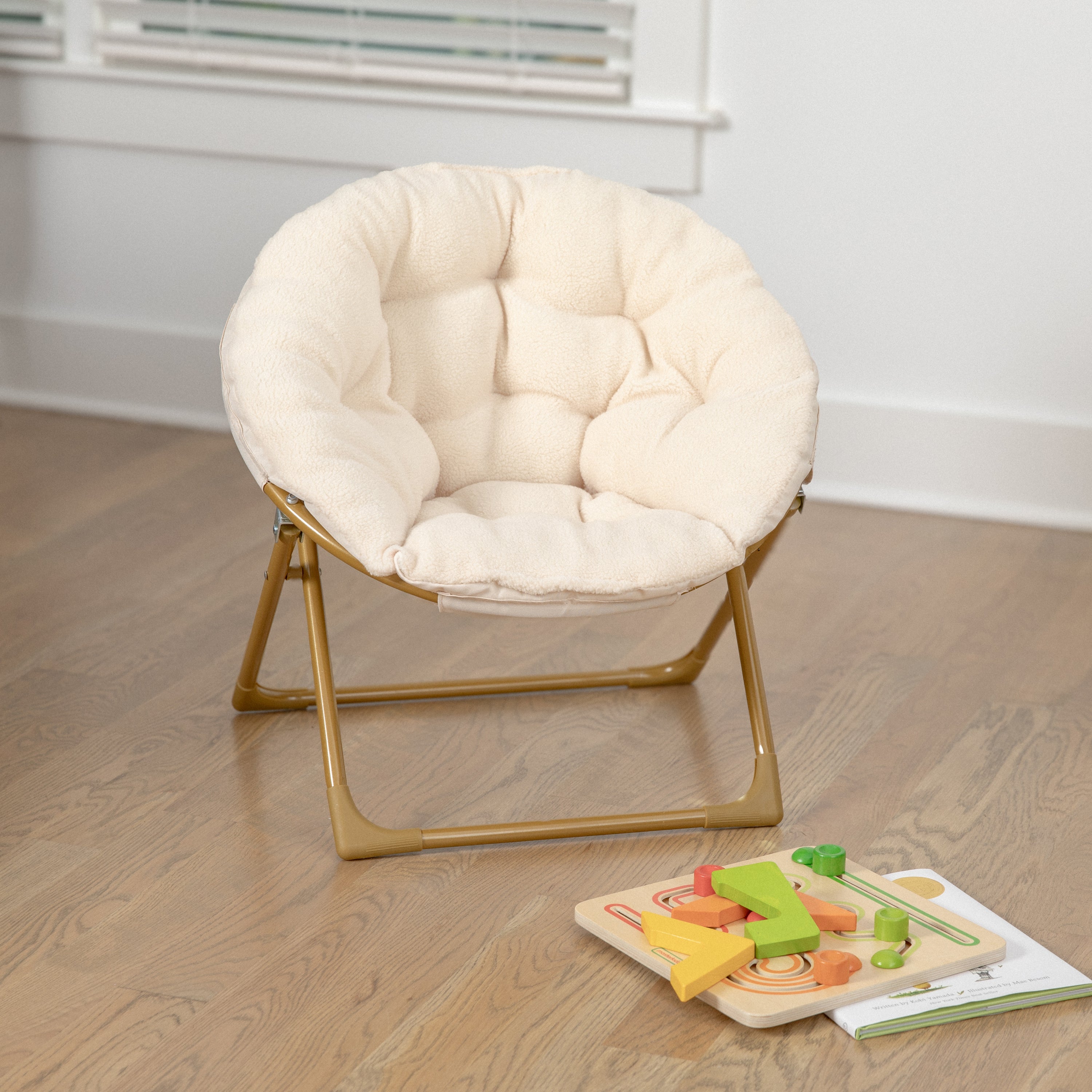 Gwen 23" Kids Cozy Mini Folding Saucer Chair, Sherpa Moon Chair for Toddlers and Bedroom, Ivory/Soft Gold