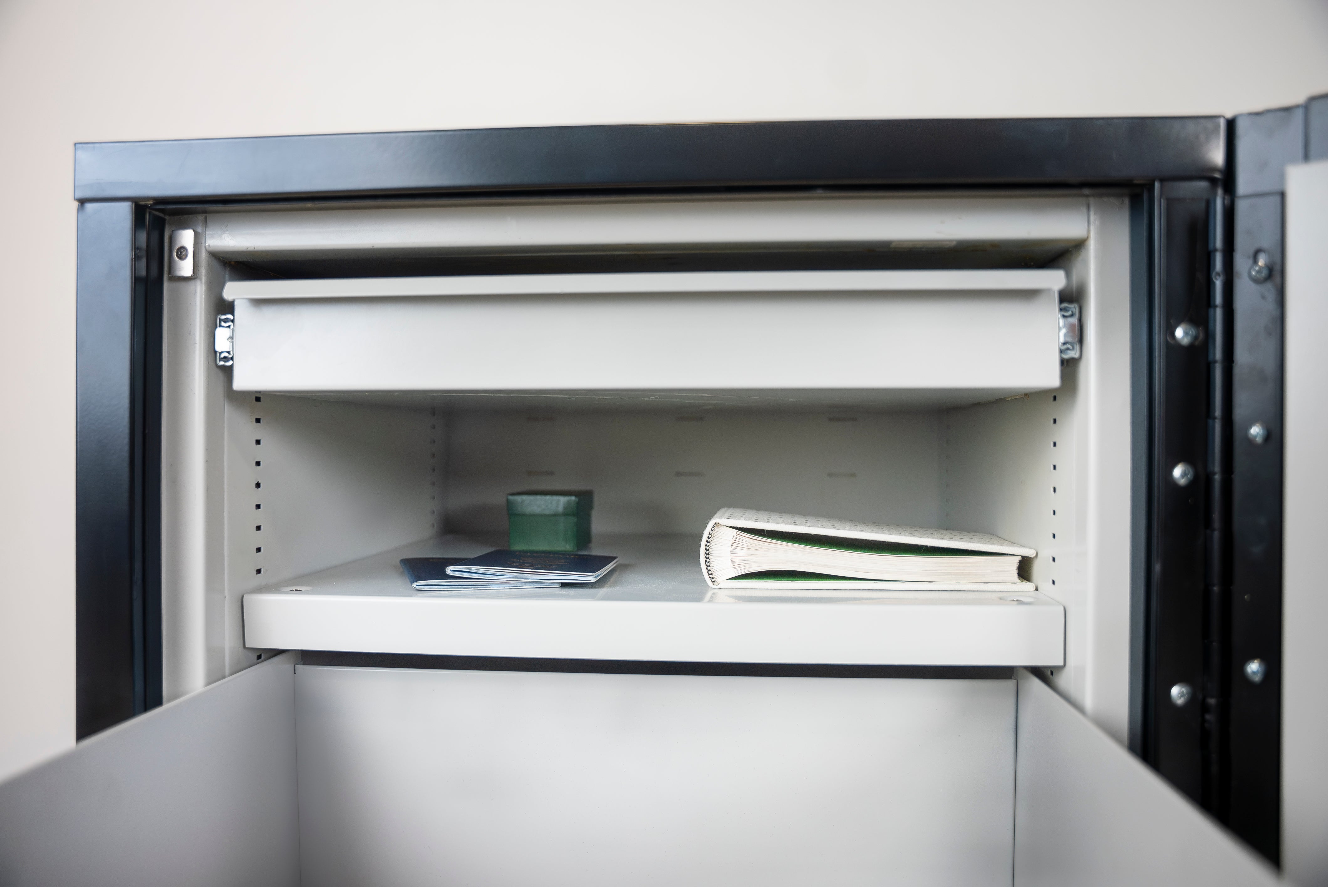 Fire rated storage cabinet Edge (Arctic White)