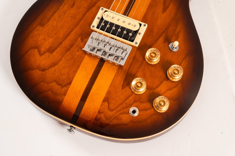 Washburn H10TS Wing Series Hawk Electric Guitar, Tobacco Sunburst