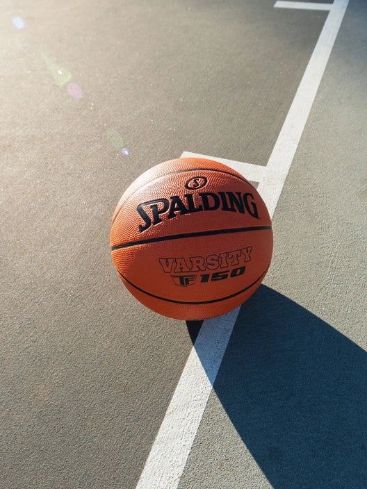 Spalding Basketball, Varsity TF-150 27.5"