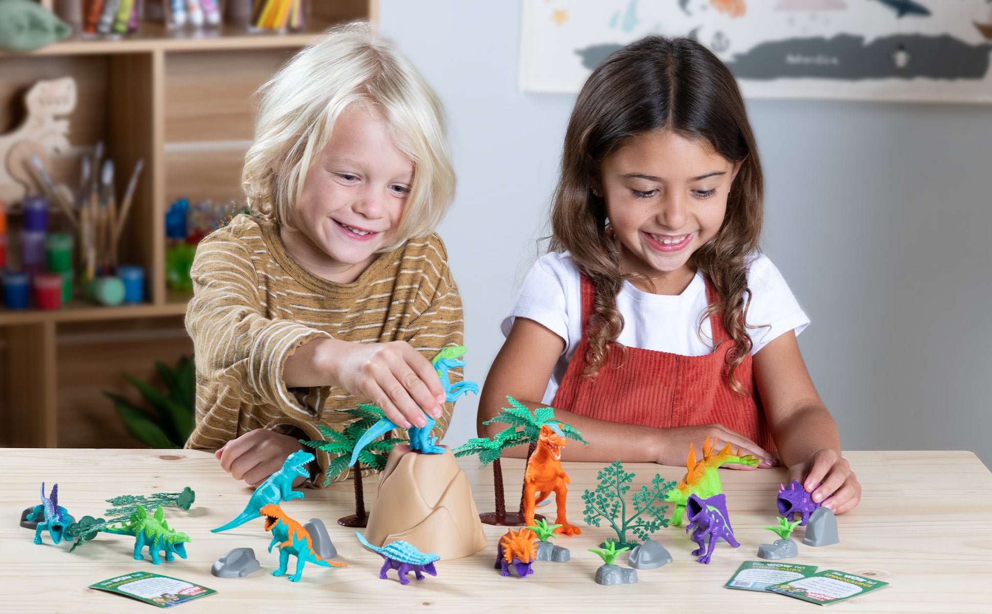 WOW in the World Dinosaurs Bucket