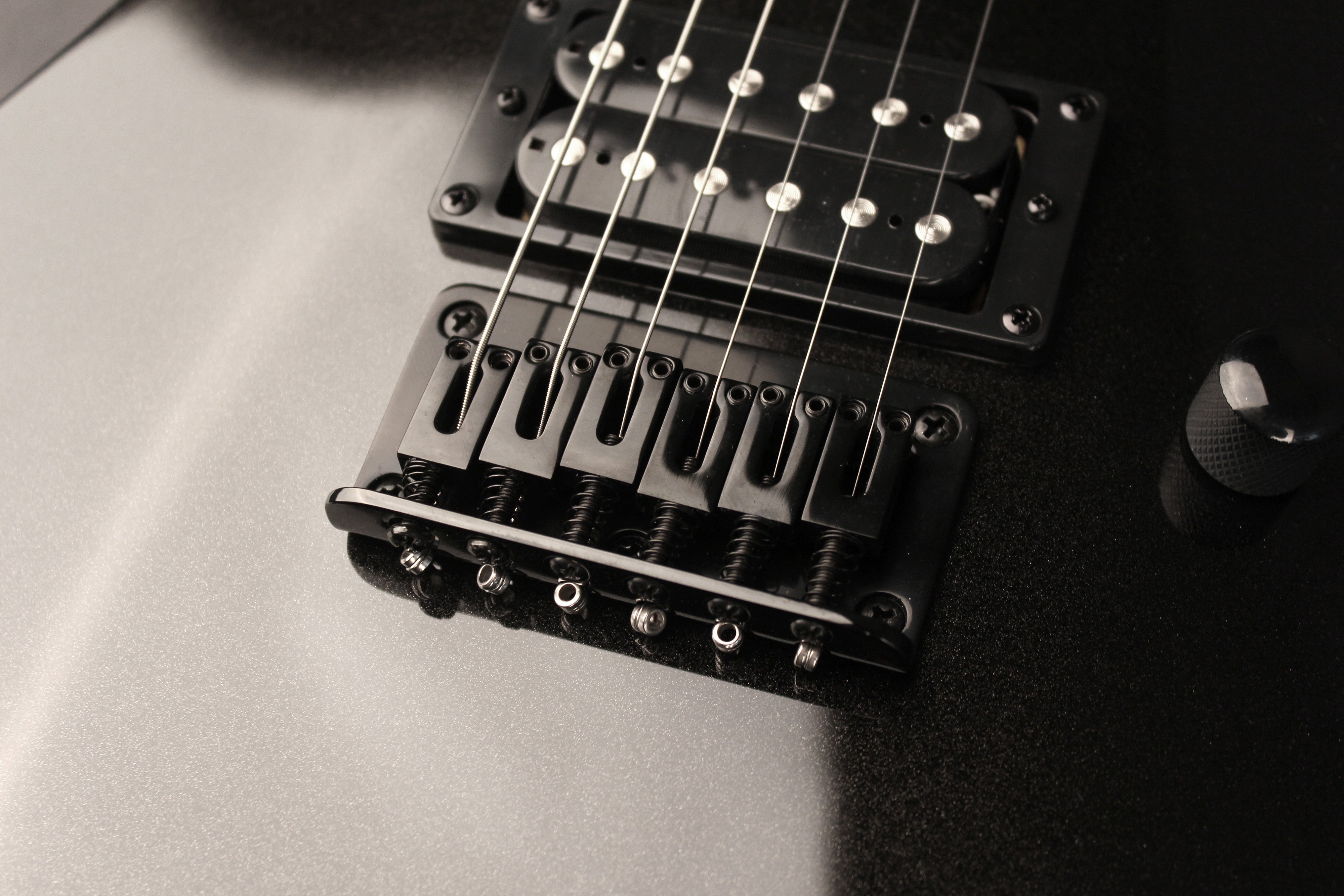 Cort KX100BKM KX Series Electric Guitar. Black Metallic