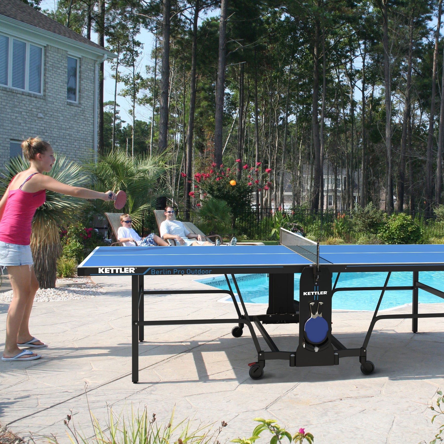Berlin Pro Outdoor Table Tennis Table