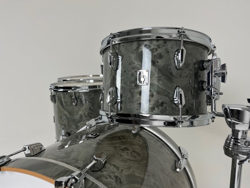 British Drum Co, LEG-22-CBUS-SS Legend Series US Club 22 Kit, Sterling Silver (13", 16", 22")