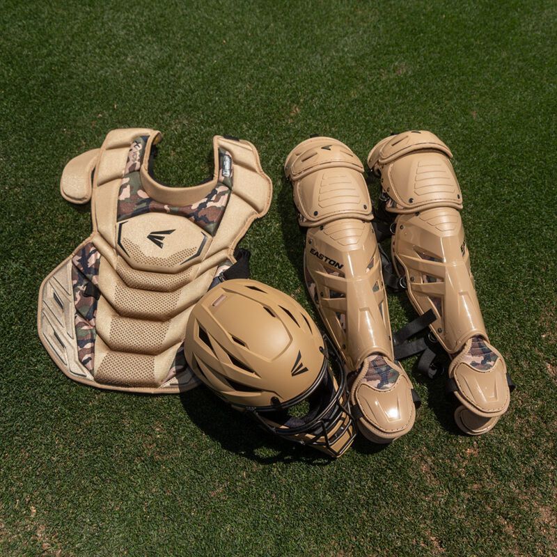 Easton Mav X Large Catchers Box Set - Large - Tan Army Camo