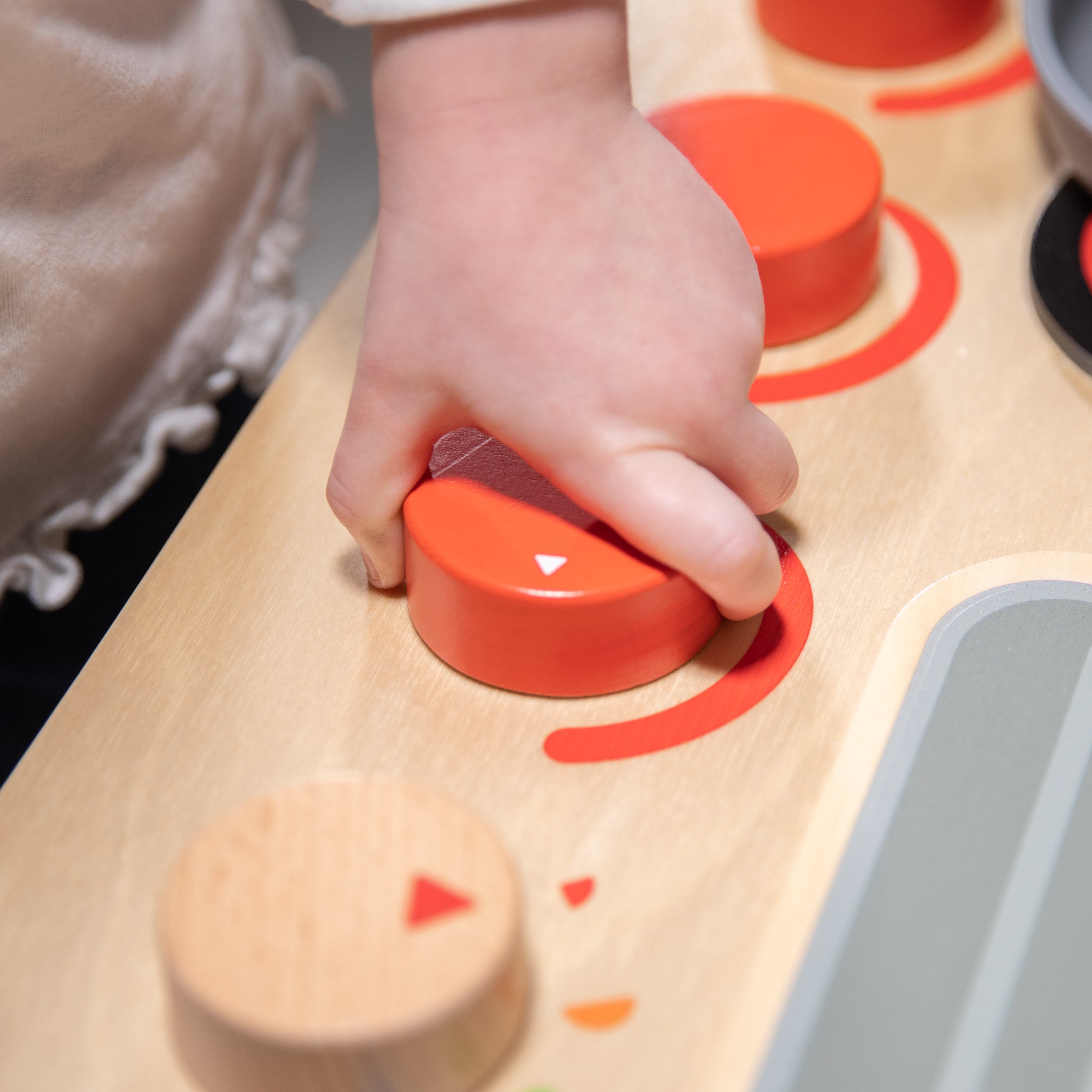 Hercules Children's Wooden Kitchen Stove for Commercial or Home Use - Safe, Kid Friendly Design