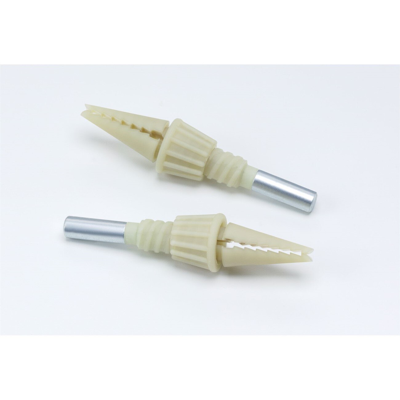 3M Mini Mandrel 935, 2-7/8 in x 1/4 in, Use with 1 inch wide x 1-1/2 inch long sheets of Scotch-Brite material to fit into tight area, 5 per case