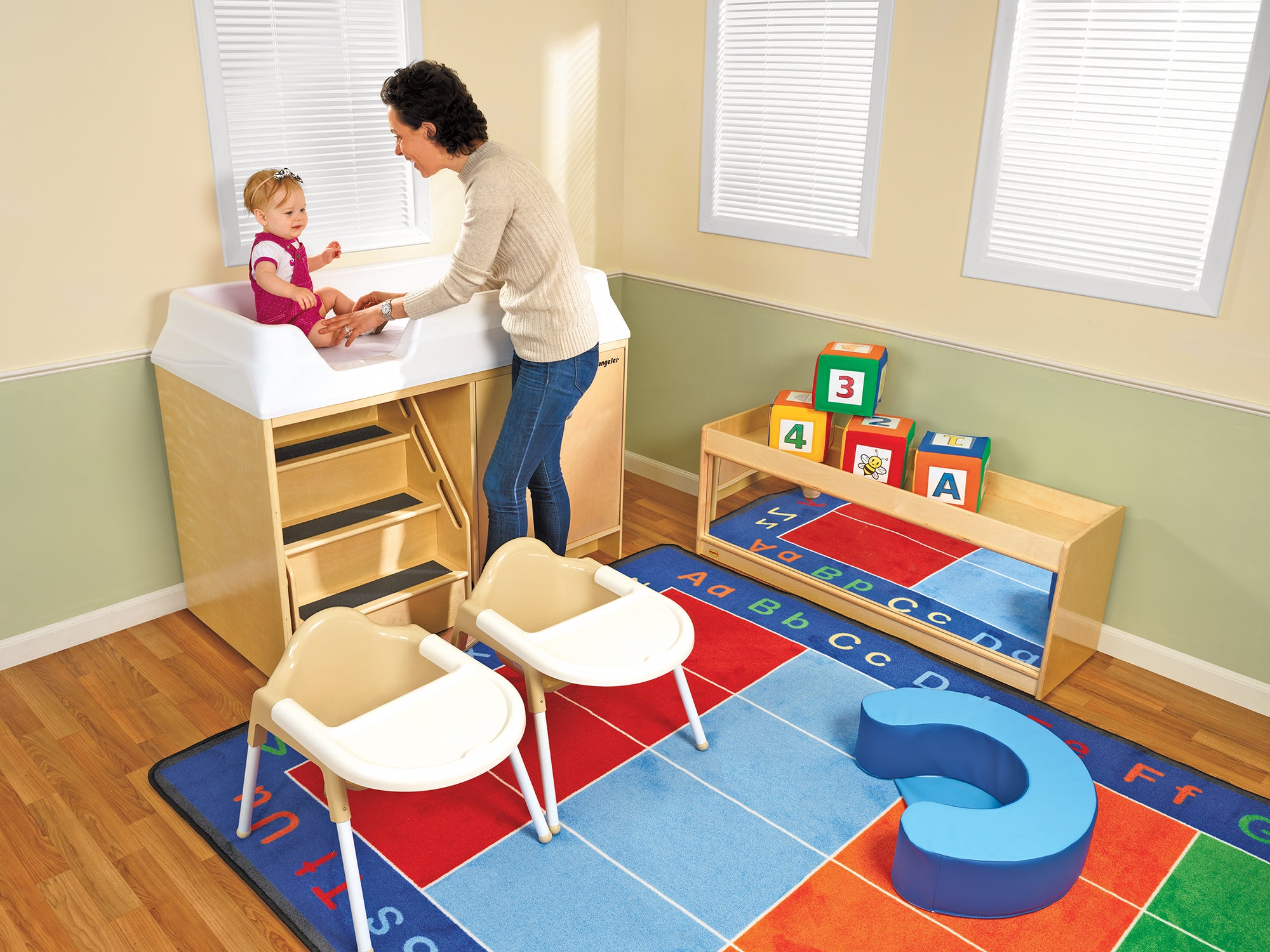 Value Line Toddler Storage with Mirror Back