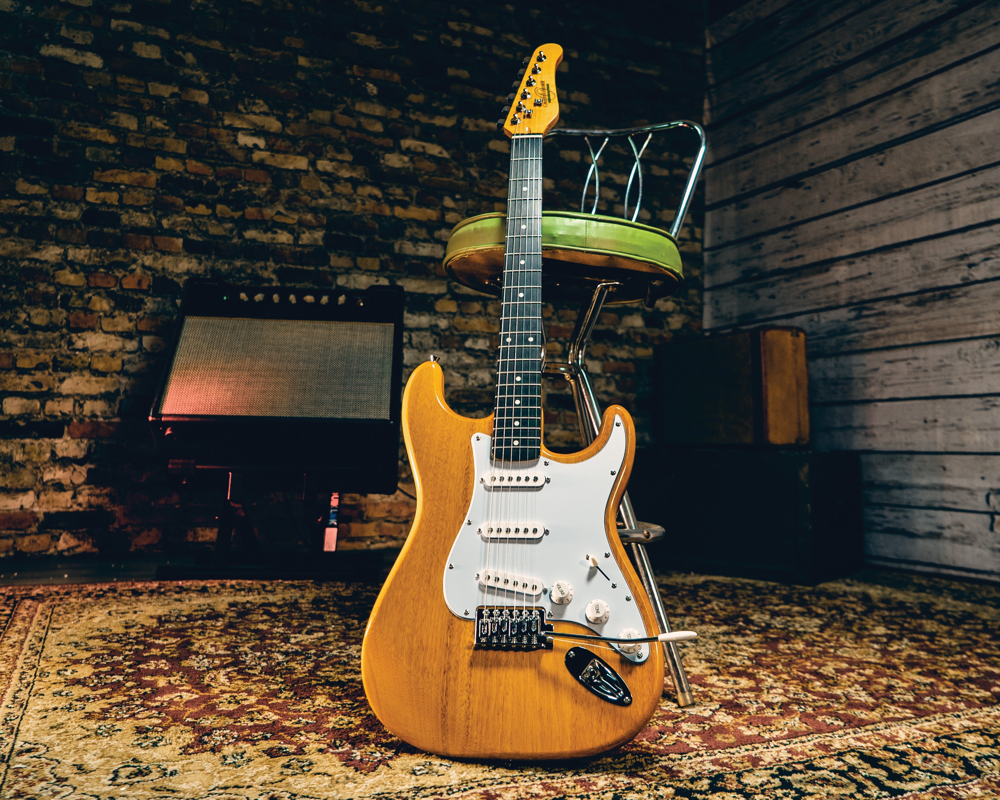 Oscar Schmidt OS-300-NH-A Double Cut Electric Guitar. Natural Finish