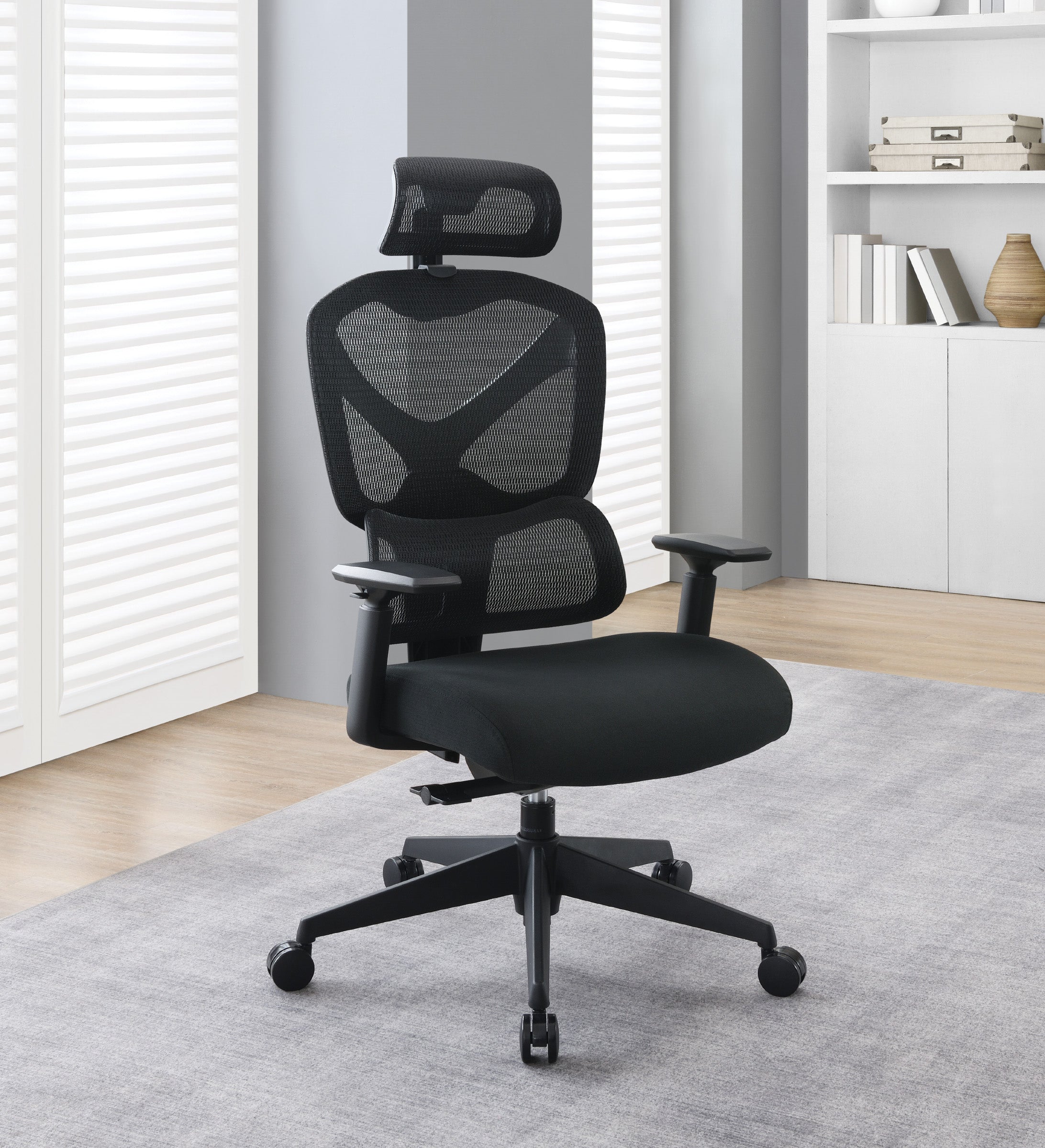 Mesh Back Manager’s Chair with Headrest - Black