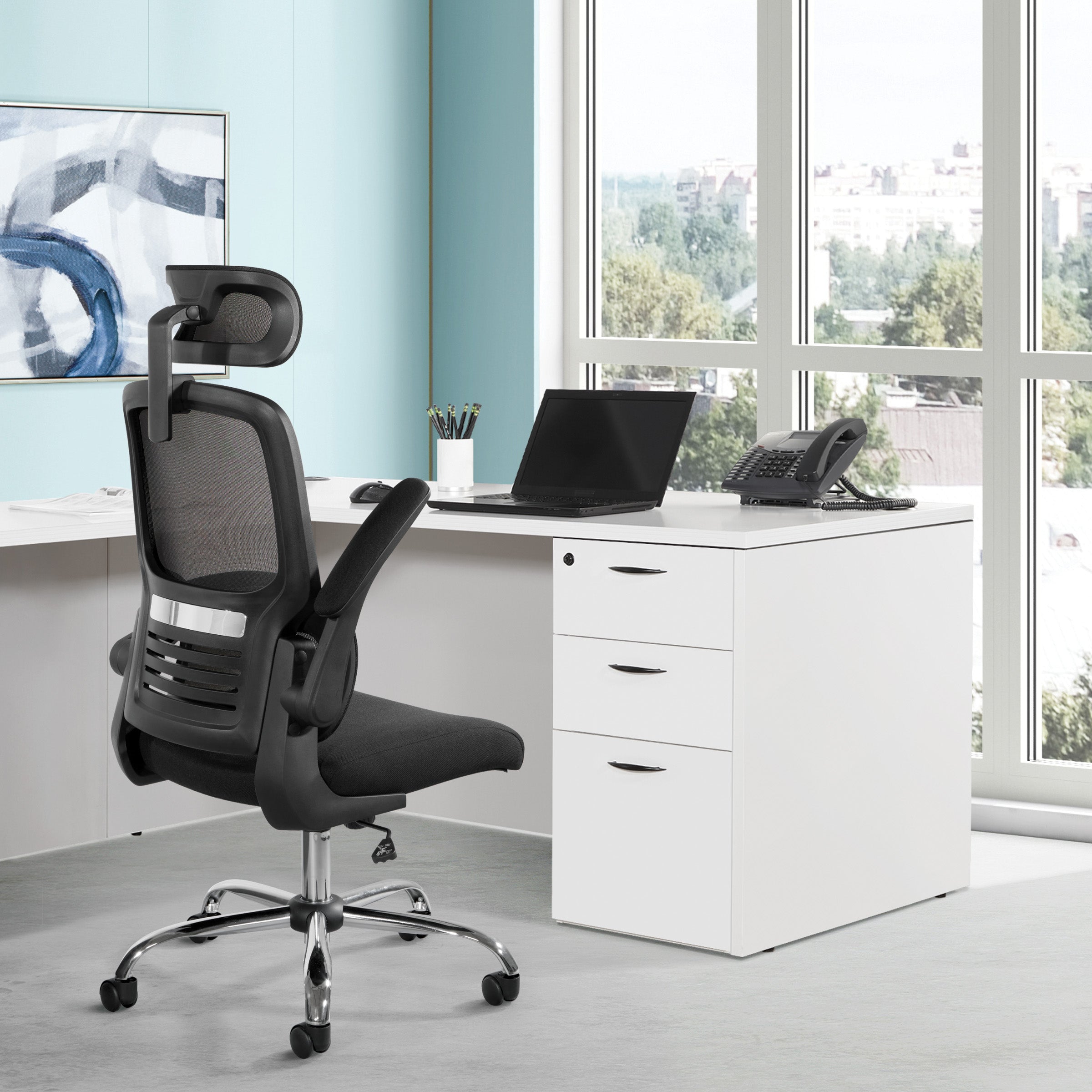 Mesh Back Manager’s Chair with Headrest - Black
