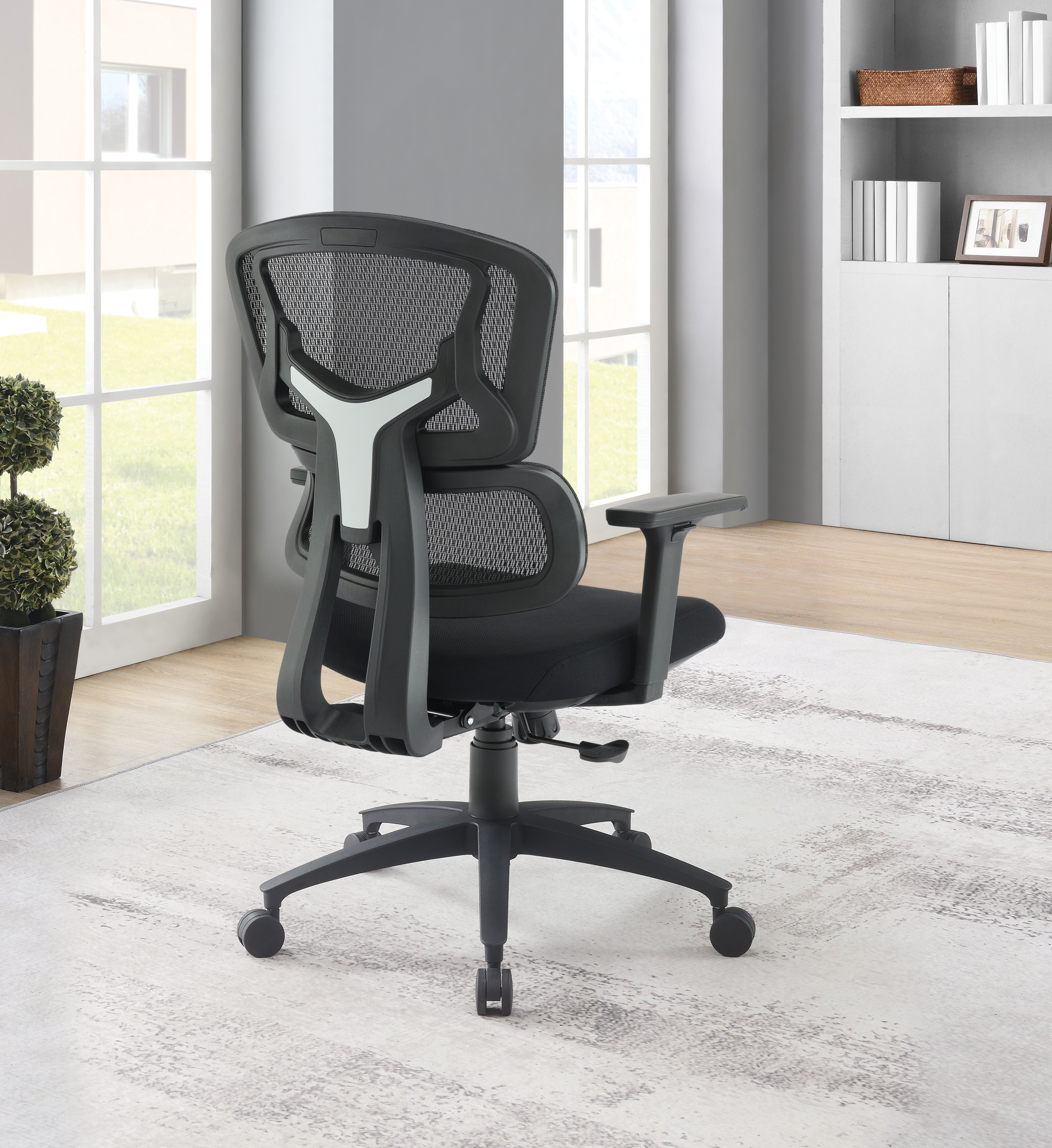 Mesh Back Manager’s Chair - Black