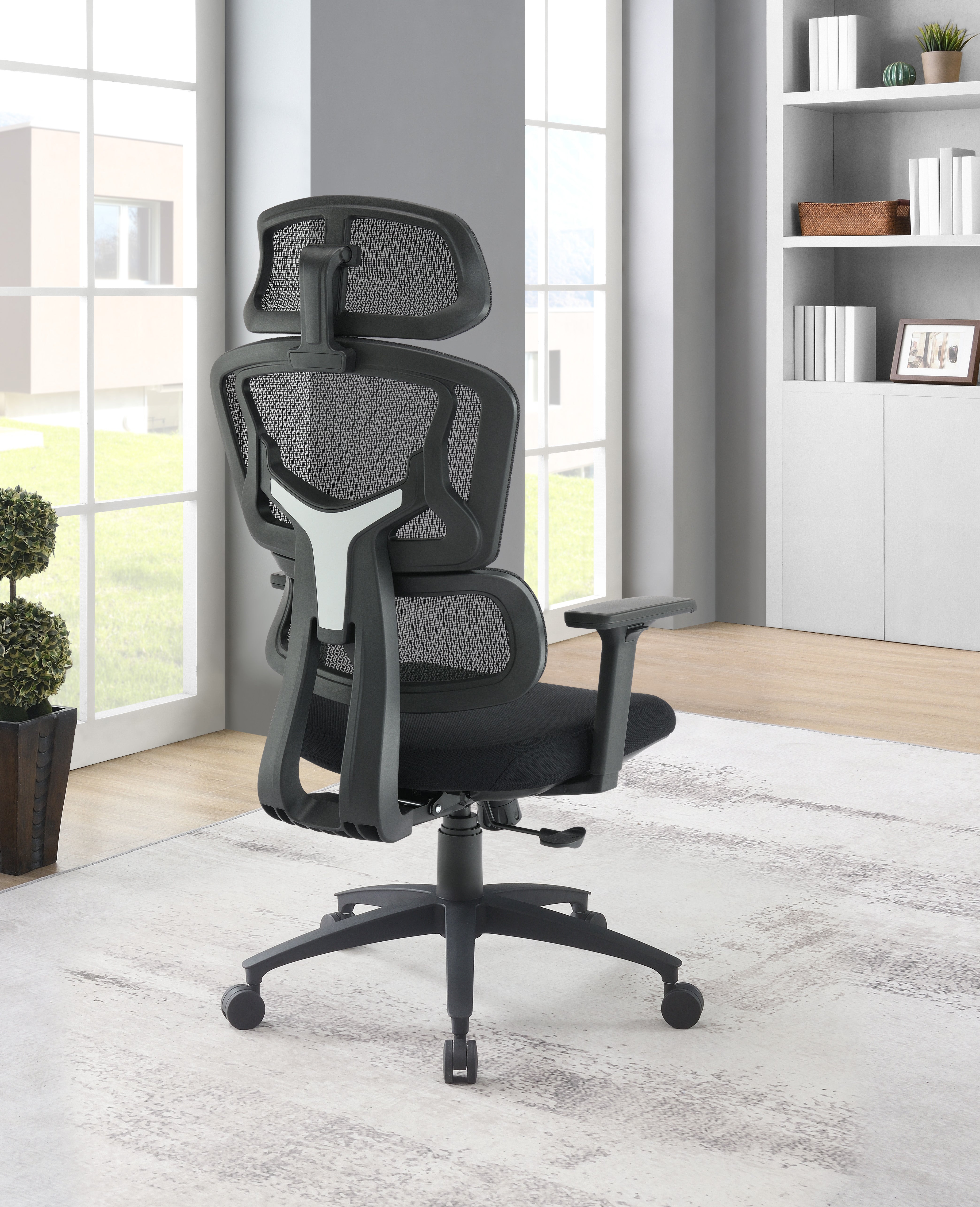 Mesh Back Manager’s Chair with Head - Black
