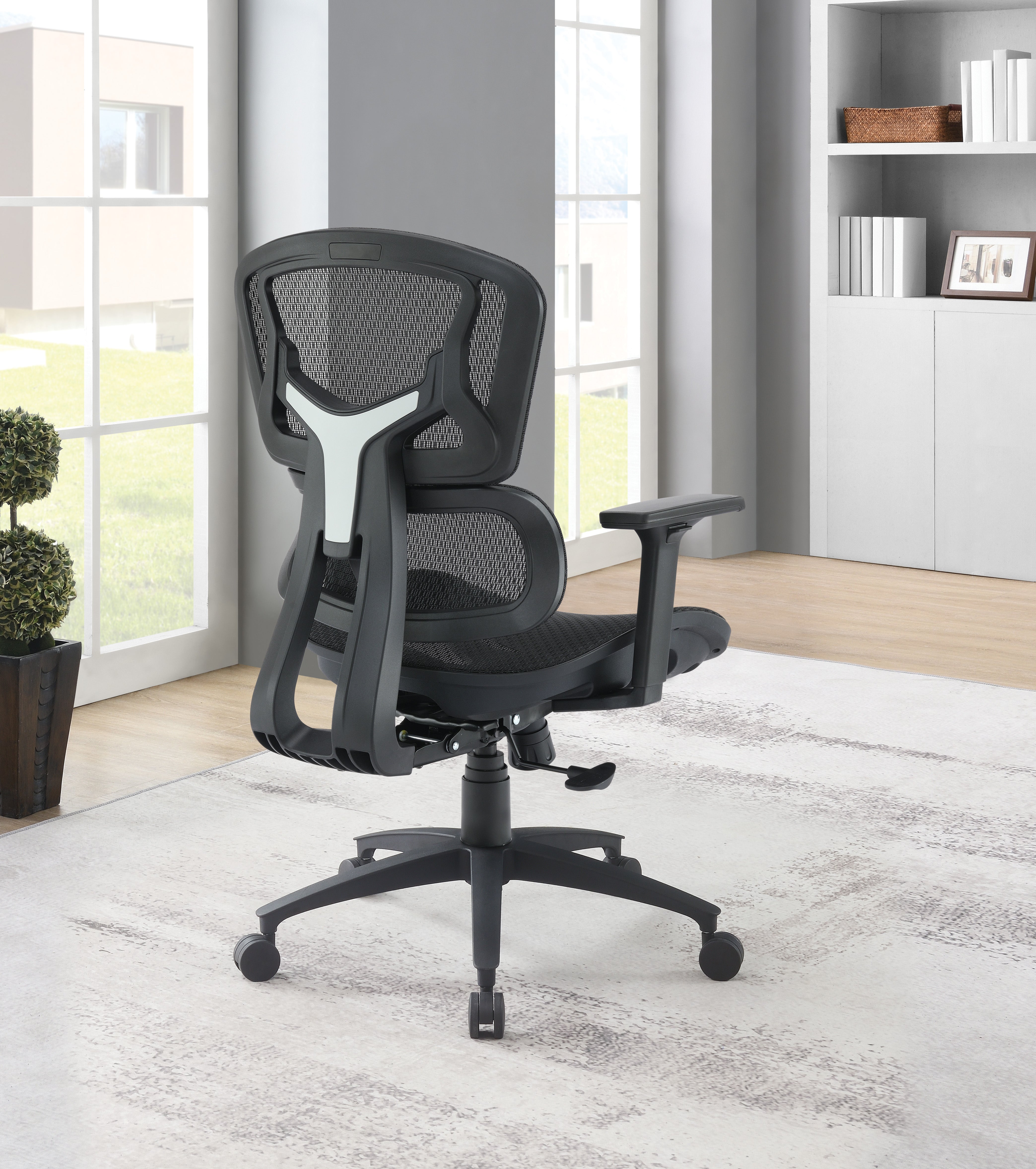 Mesh Back Manager’s Chair - Black