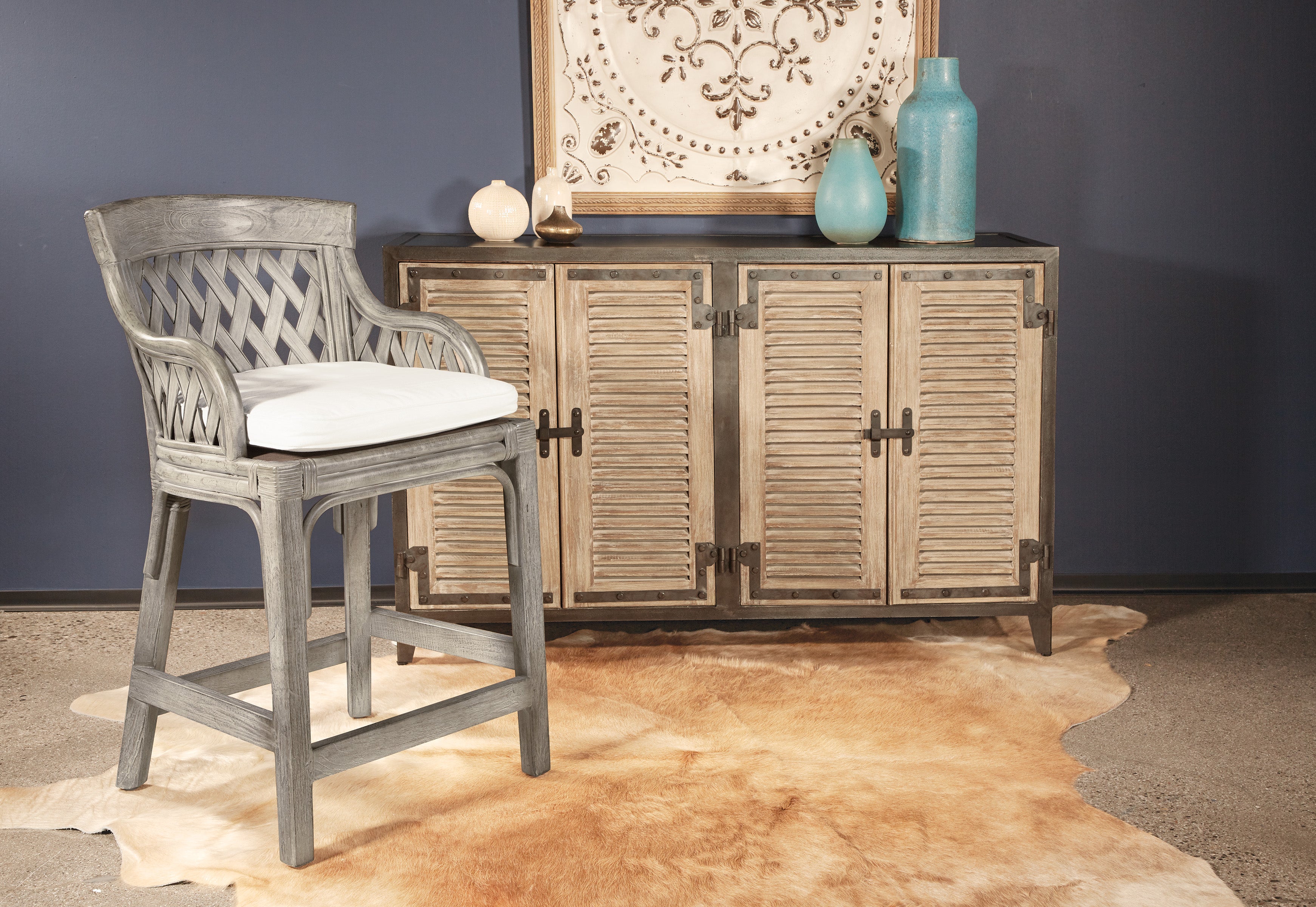 Plantation 24" Counter Stool - Grey