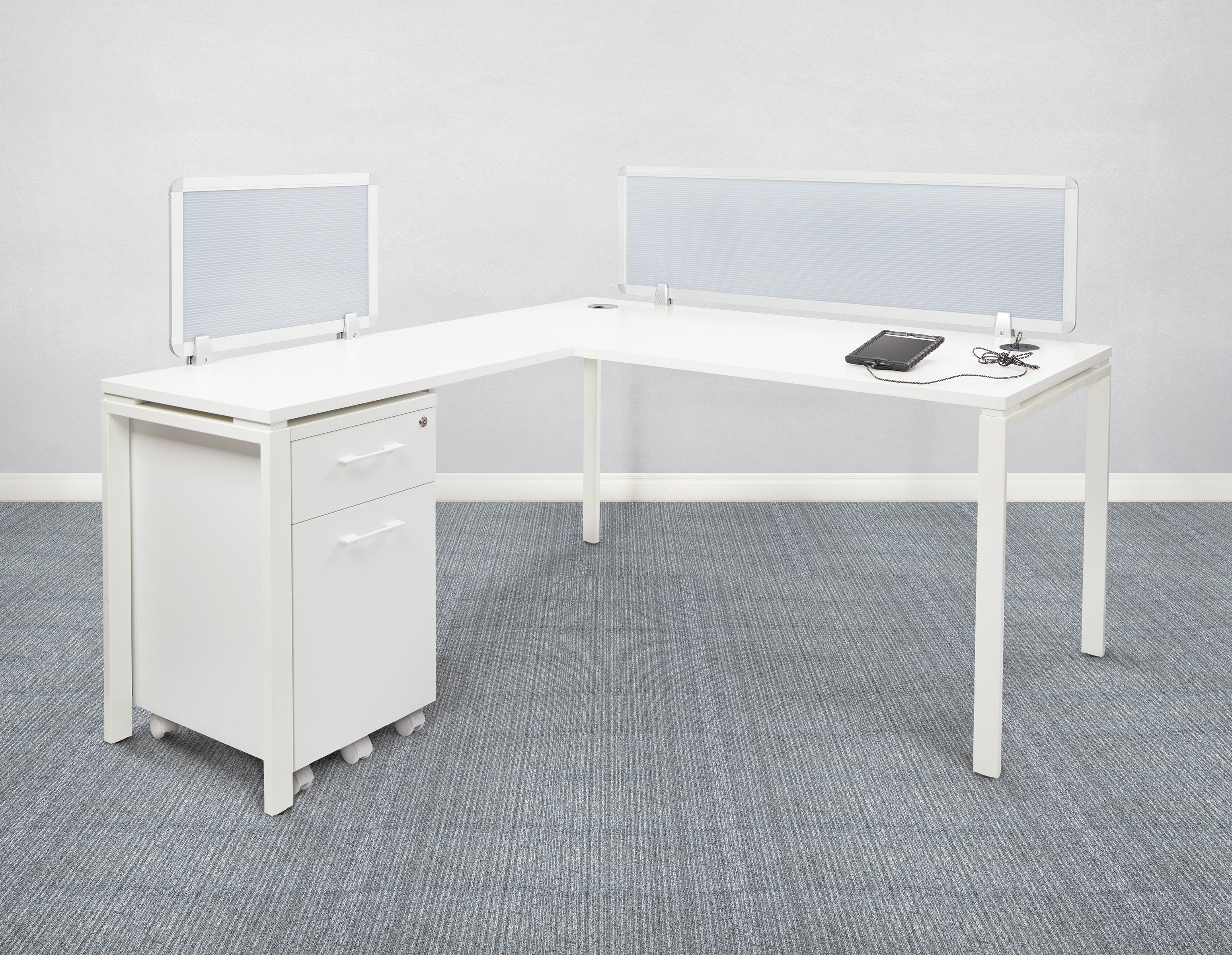 Prado L Workstation in White - White