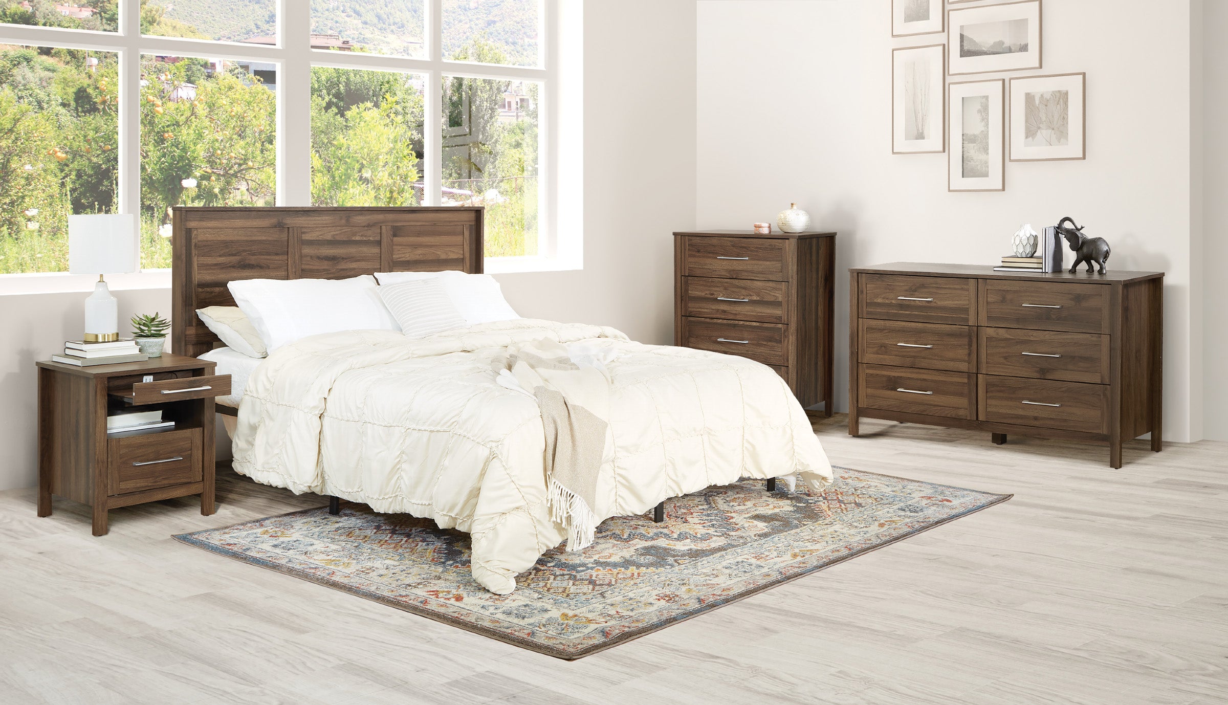 Stonebrook 4 Piece Bedroom Set - Classic Walnut
