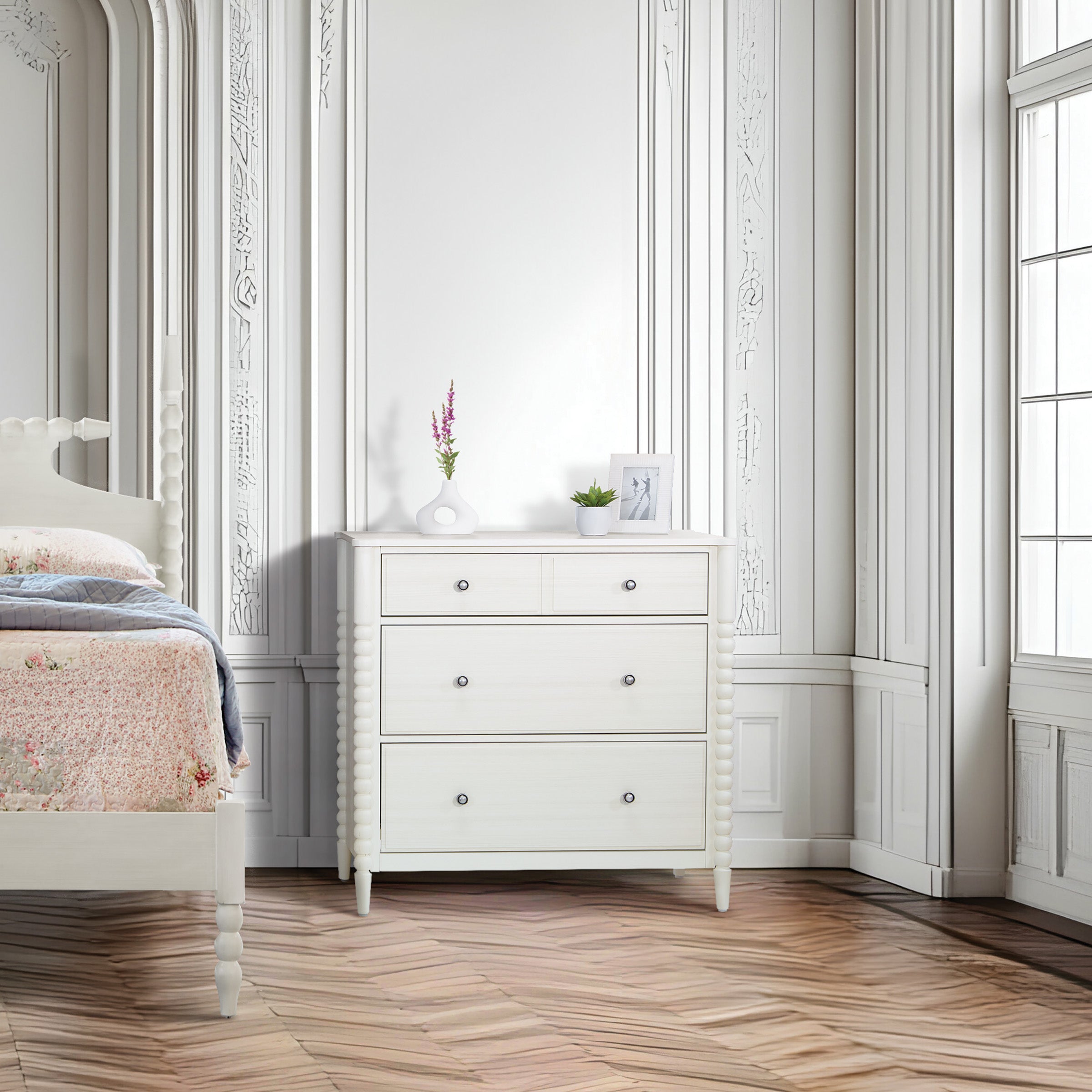 Spindle 3 Drawer Chest - Sandcastle Antique White