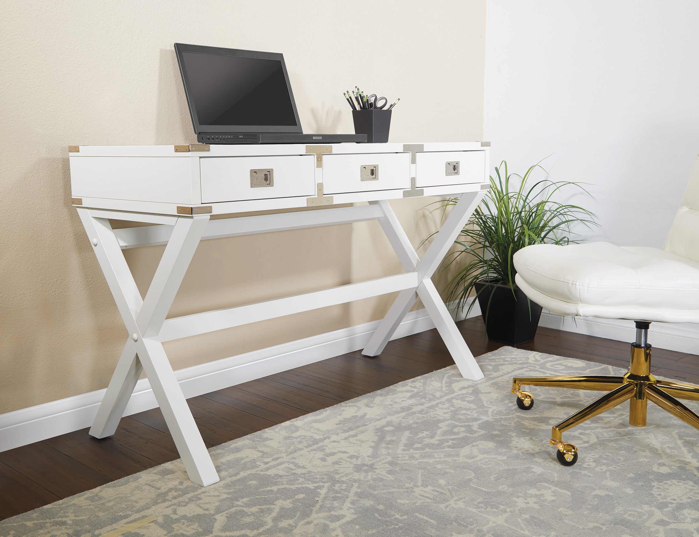 Wellington 46" Desk with Power - White