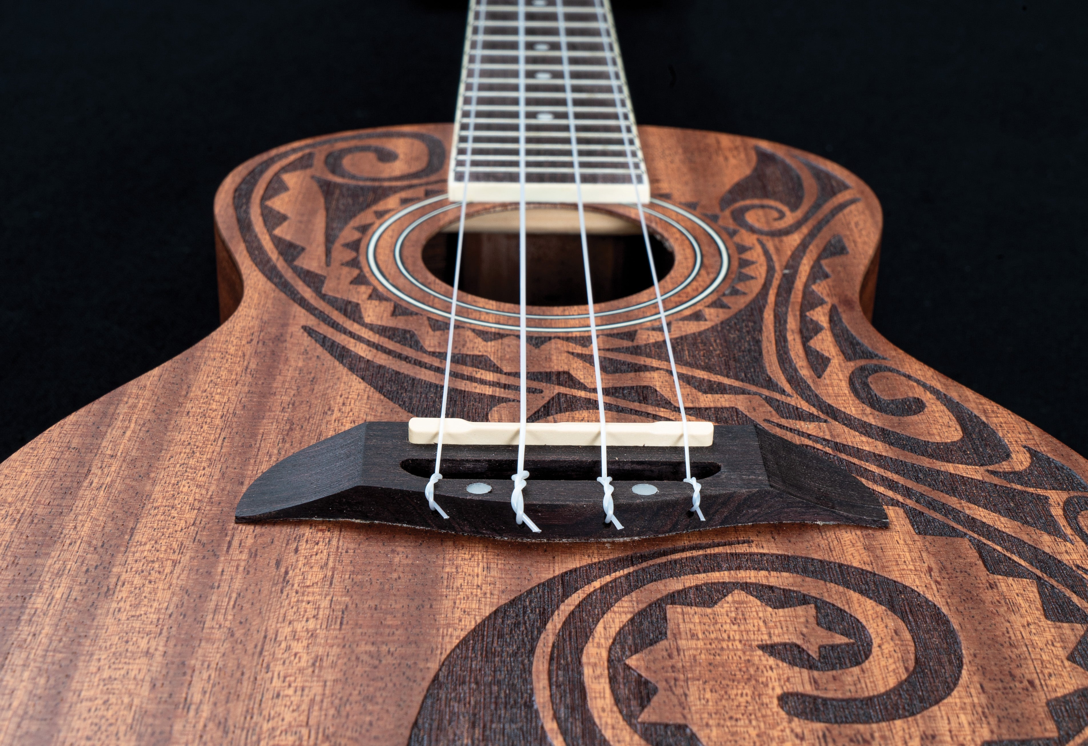 Oscar Schmidt OU2TAT-A Concert Ukulele. Natural Mahogany Maori