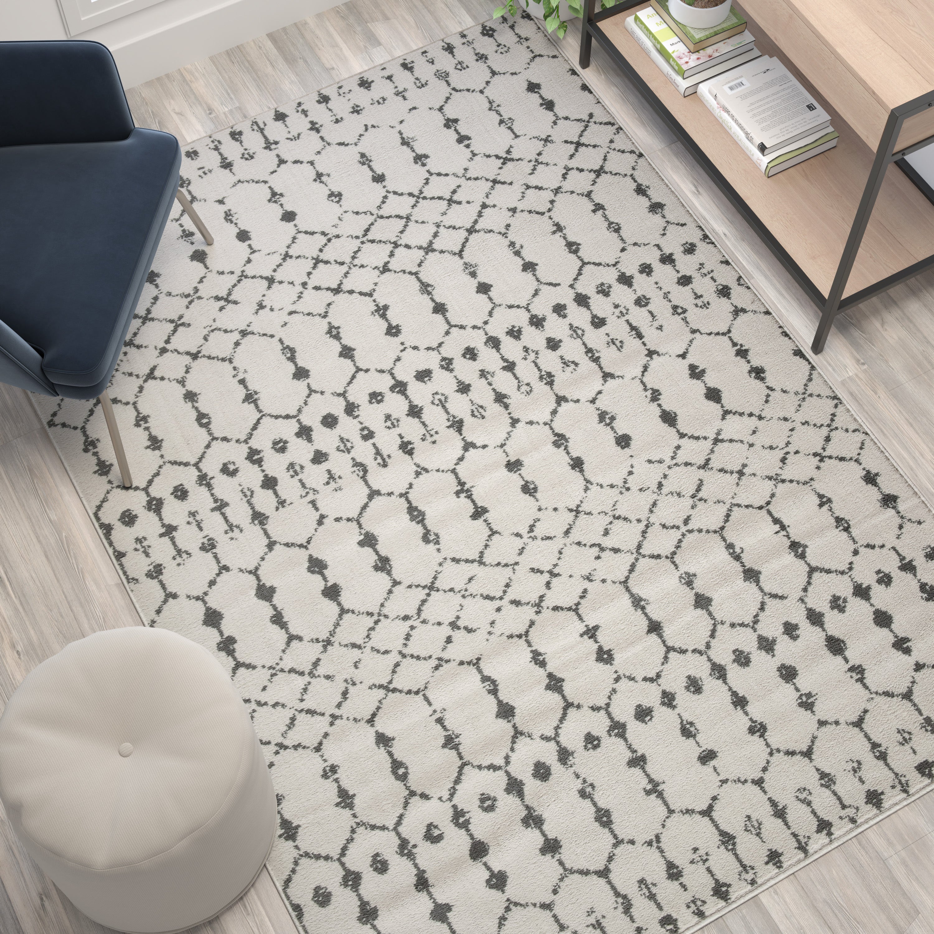 Beth Geometric Bohemian Low Pile Rug - 5' x 7' -Ivory/Gray Polyester