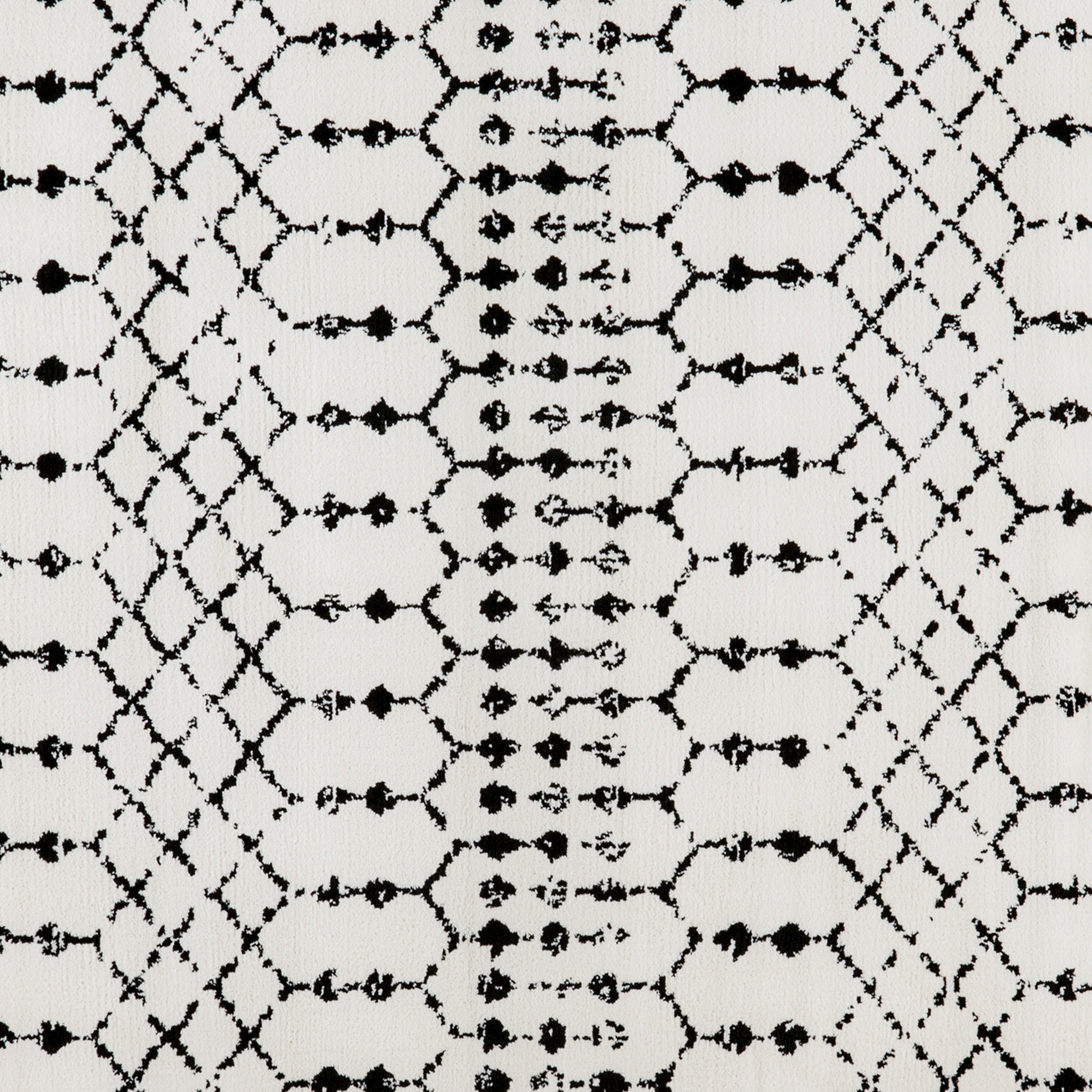 Beth Geometric Bohemian Low Pile Rug - 5' x 7' - Ivory/Black