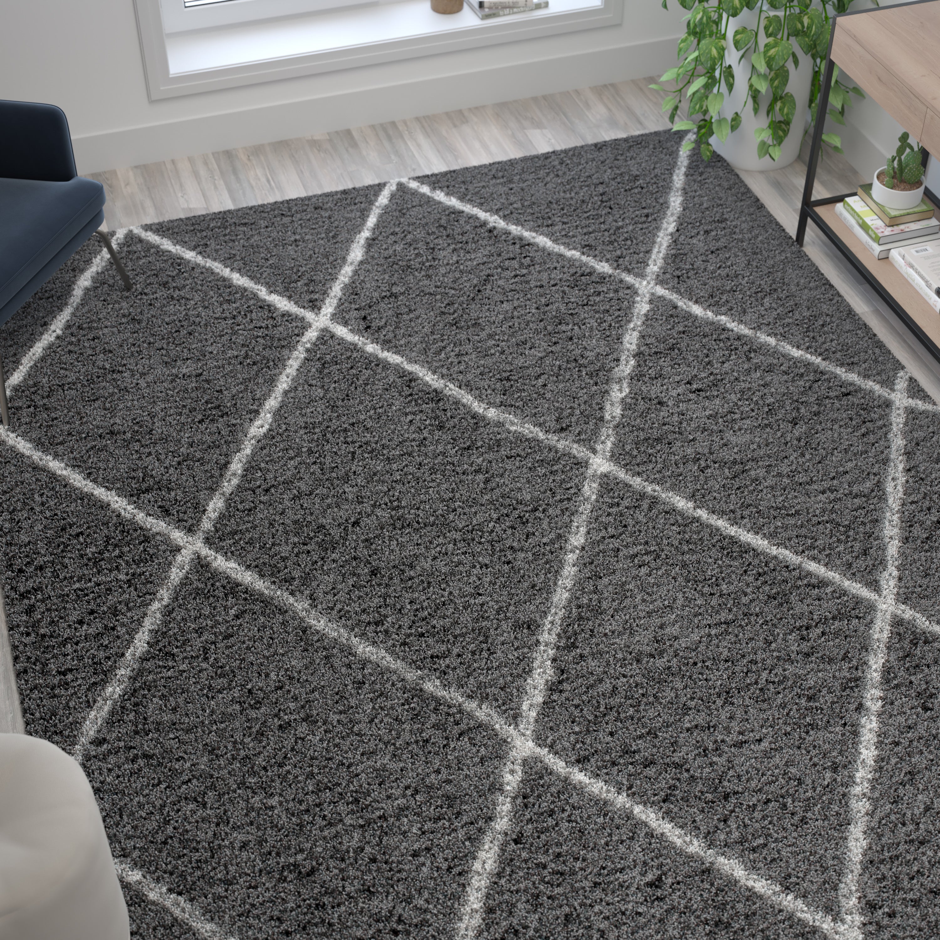 Roxy Shag Style Diamond Trellis Area Rug - 8' x 10' - Charcoal/Ivory Polyester (PET)
