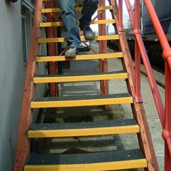271792 Rust-Oleum SafeStep Step Cover, Black & Yellow, Extra Coarse