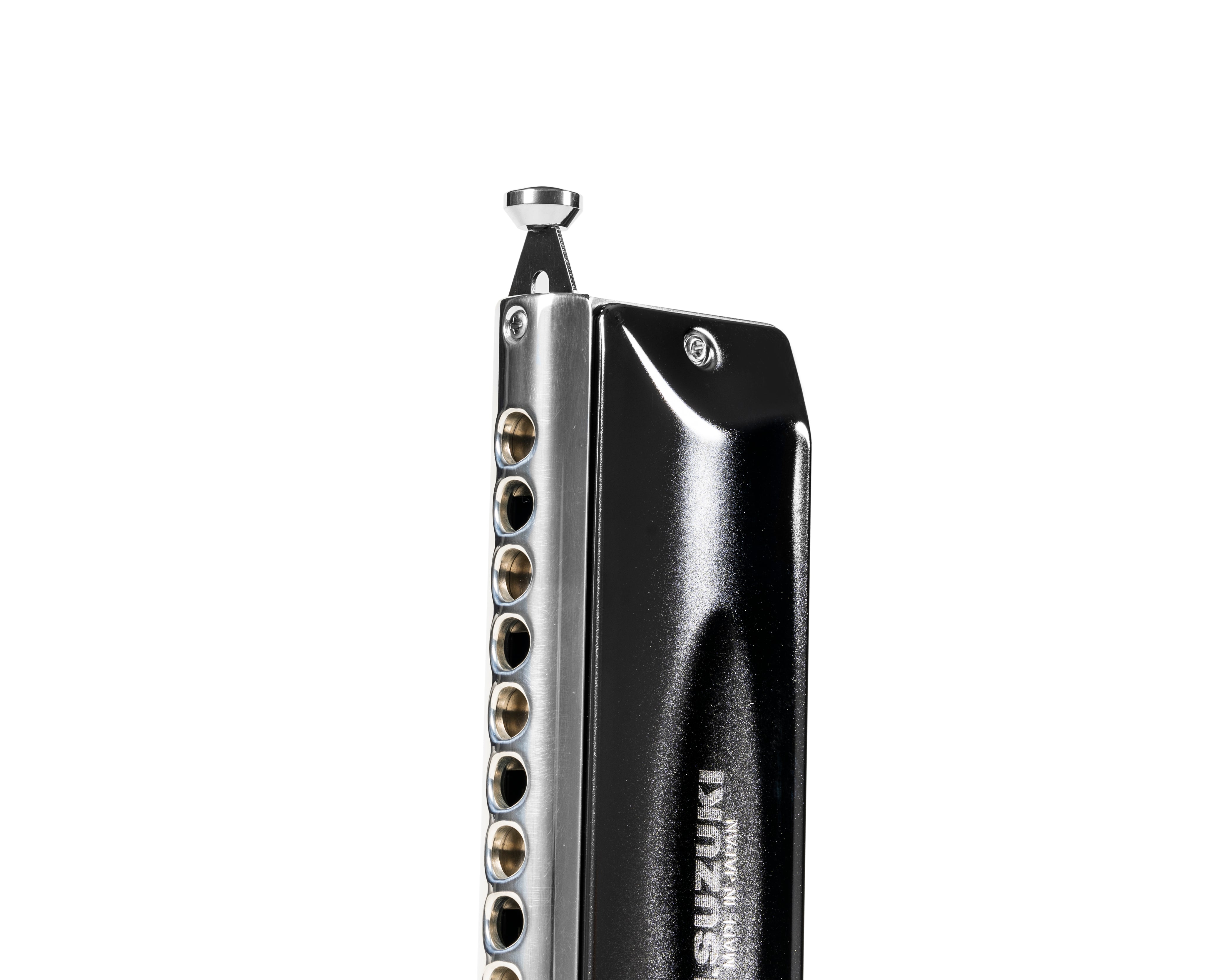 Suzuki S-56C Sirius 14 Hole Chromatic Cross Harmonica