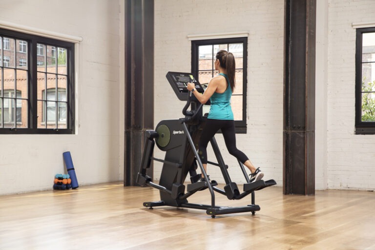 G866 - Status Eco-Powr Front-Drive Elliptical