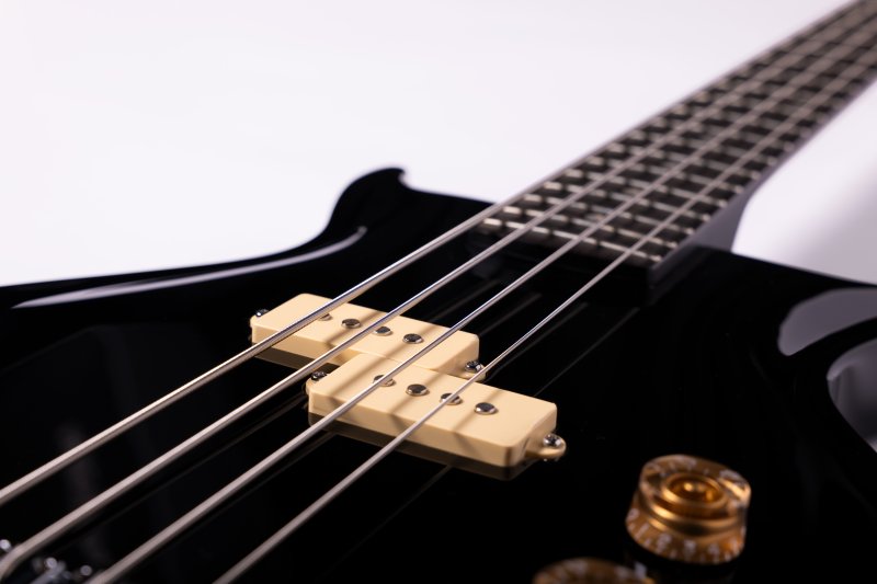 Washburn SB4B Wing Series Scavenger Electric Bass, Black
