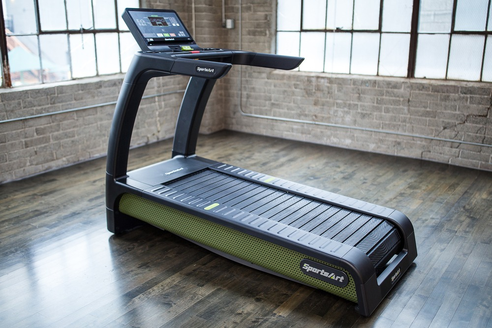 G690 - Verde Status Eco-Powr Treadmill