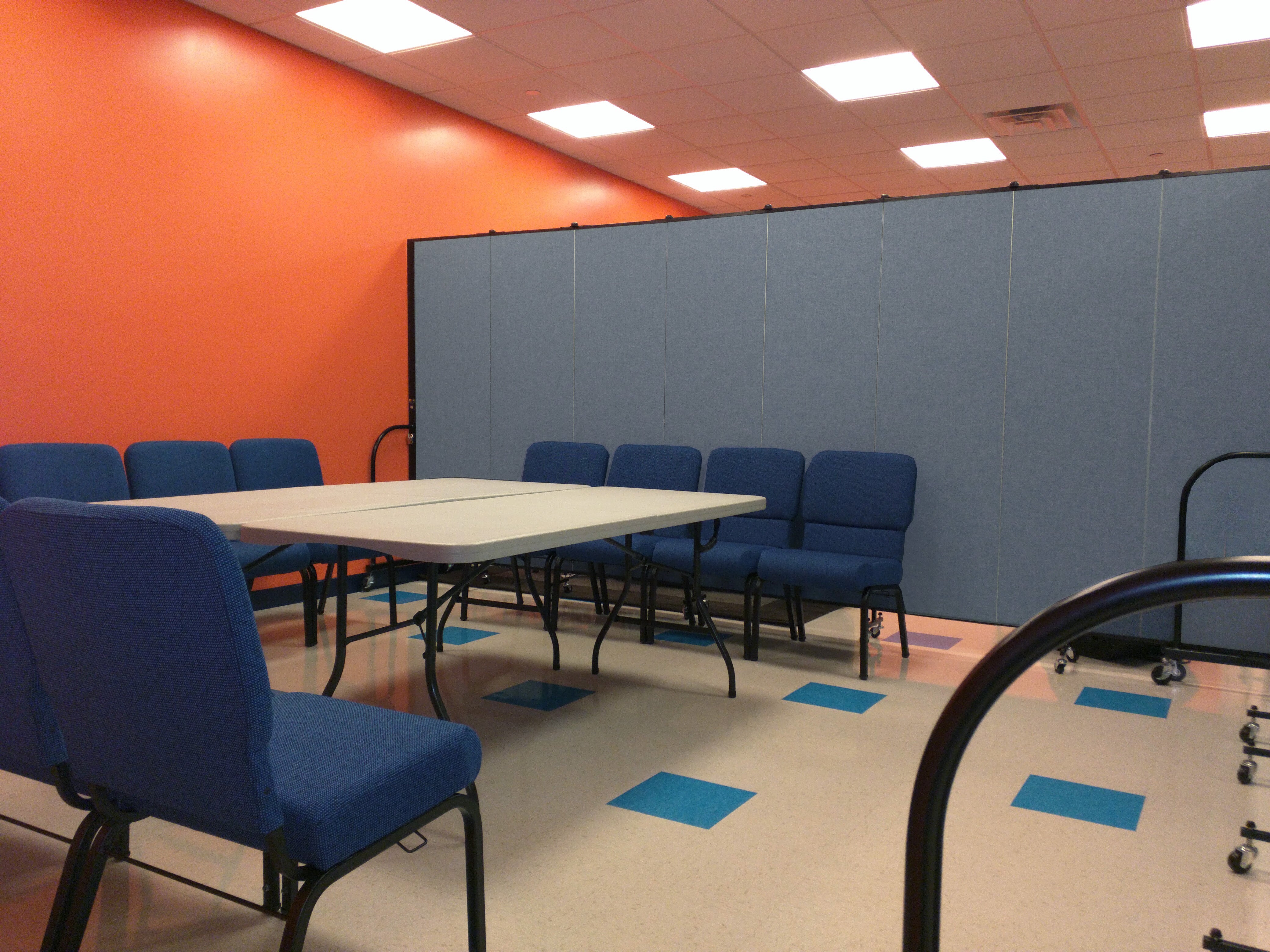 Signature Room Divider - 4'H x 24' 1"L - 13 Panel, Granite, Vinyl