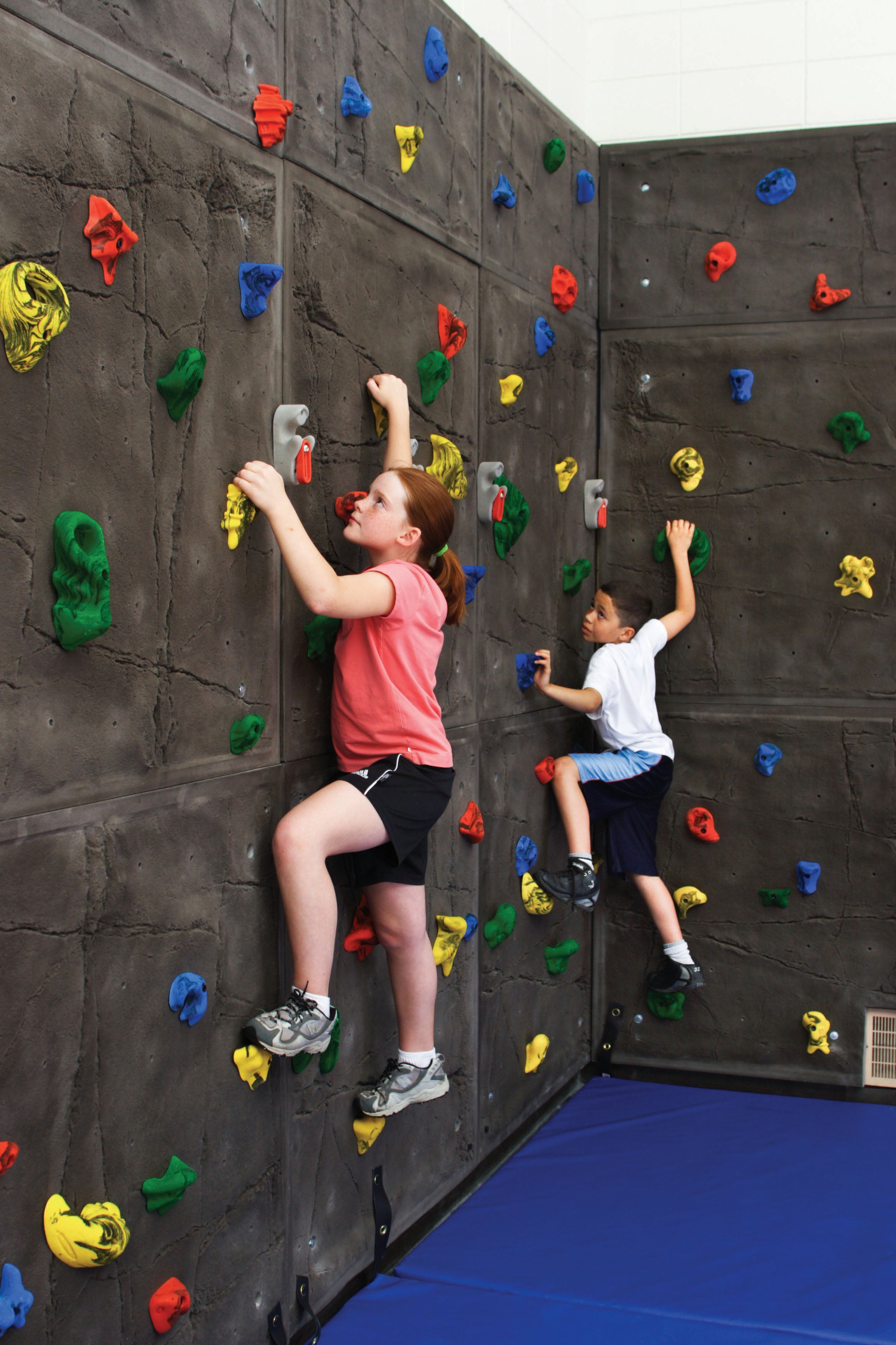 8' HIGH SUPERIOR TRAVERSE WALLS - 8'H x 40'L Package with 2"W Mats