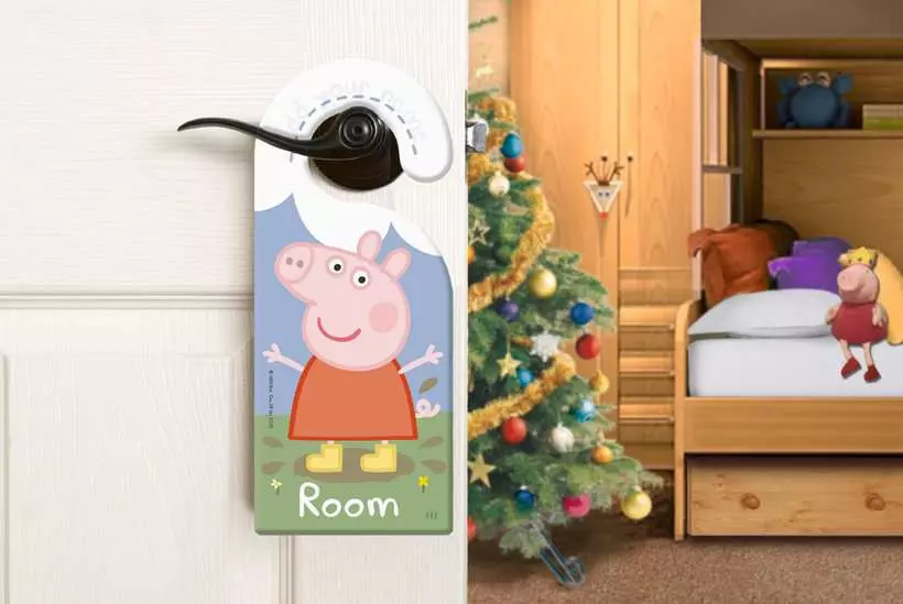 Peppa Pig: Christmas - Giant Floor Puzzle with Peppa Door Hanger, 32 Pieces