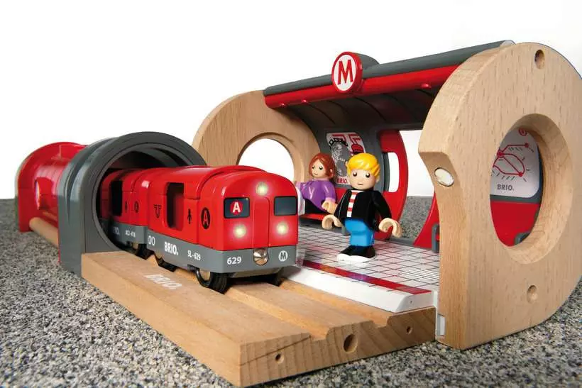 Metro Railway Set - Train Toy Set with Accessories and Wooden Tracks, 20 Pieces