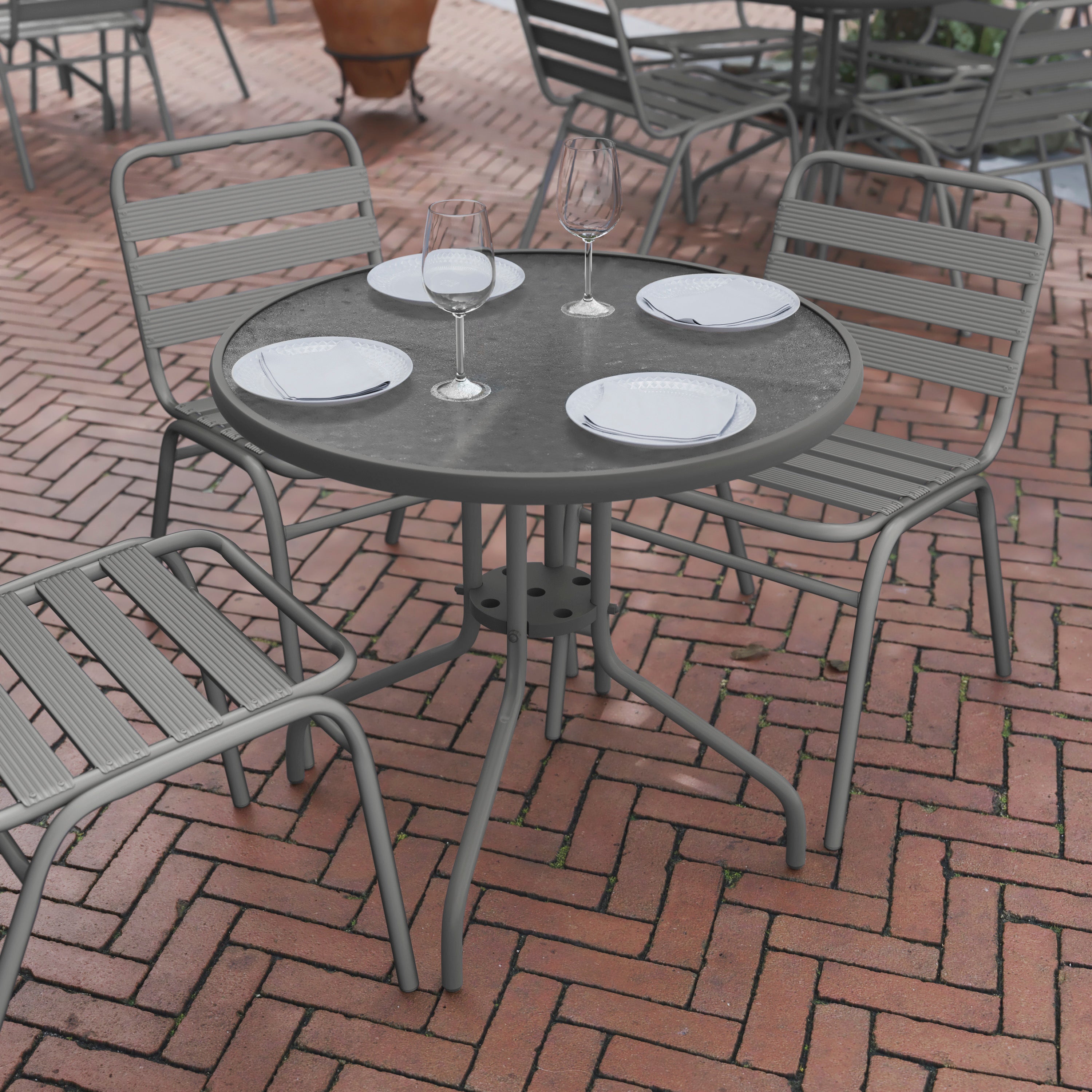 Bellamy 31.5'' Silver Round Tempered Glass Metal Table