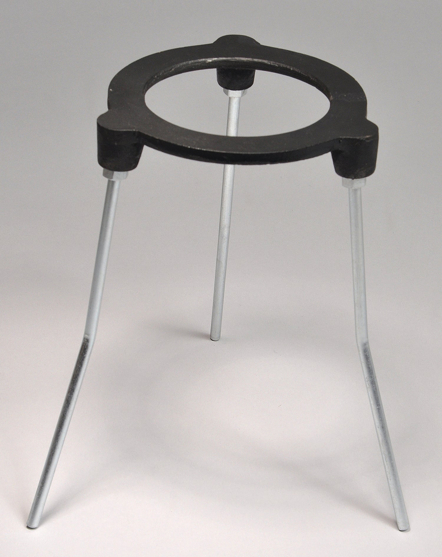 United Scientific® Tripod Stand, Cast Iron, 3 1/2" Ring, 6" Height