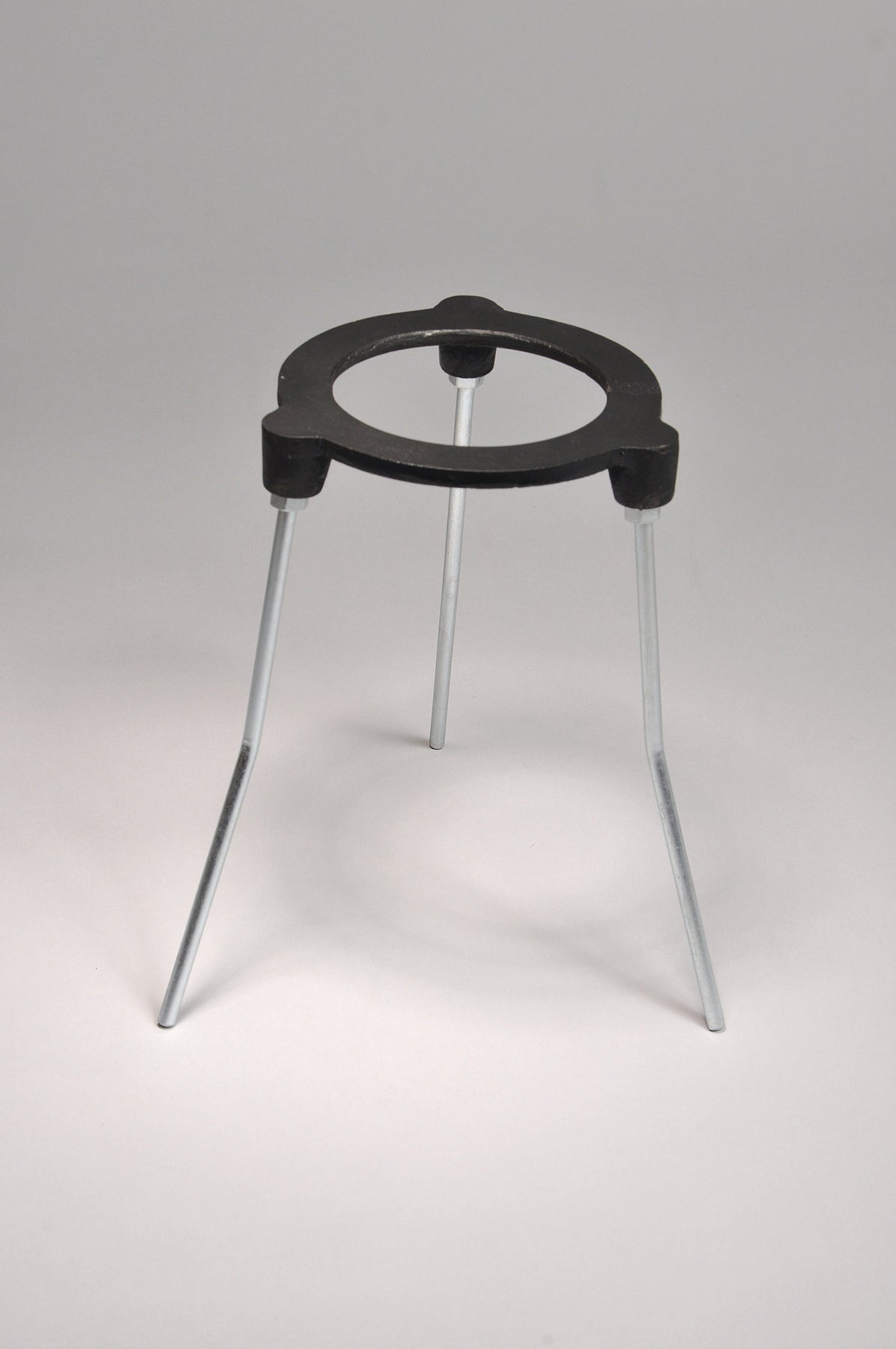 United Scientific® Tripod Stand, Cast Iron, 5" Ring, 8" Height