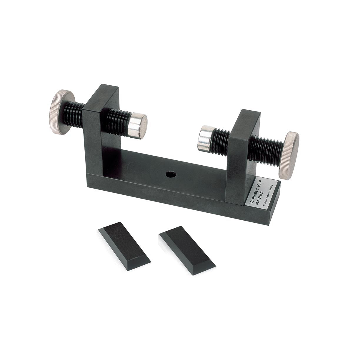 Permanent Magnet with Adjustable Pole Spacing