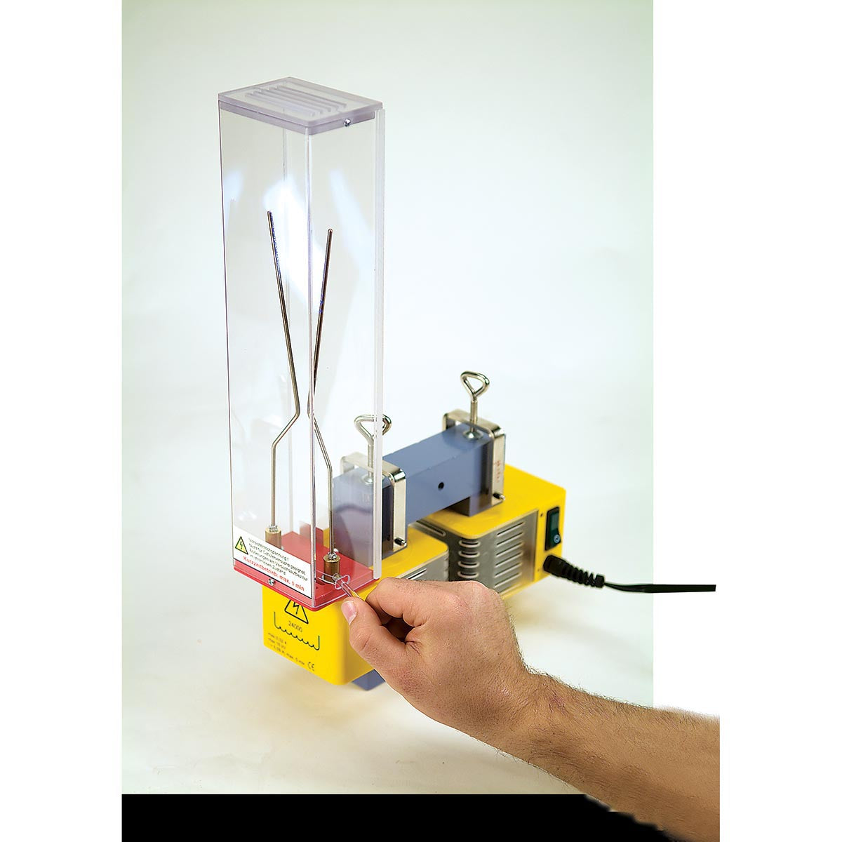 High Voltage Coil with Horn Electrodes